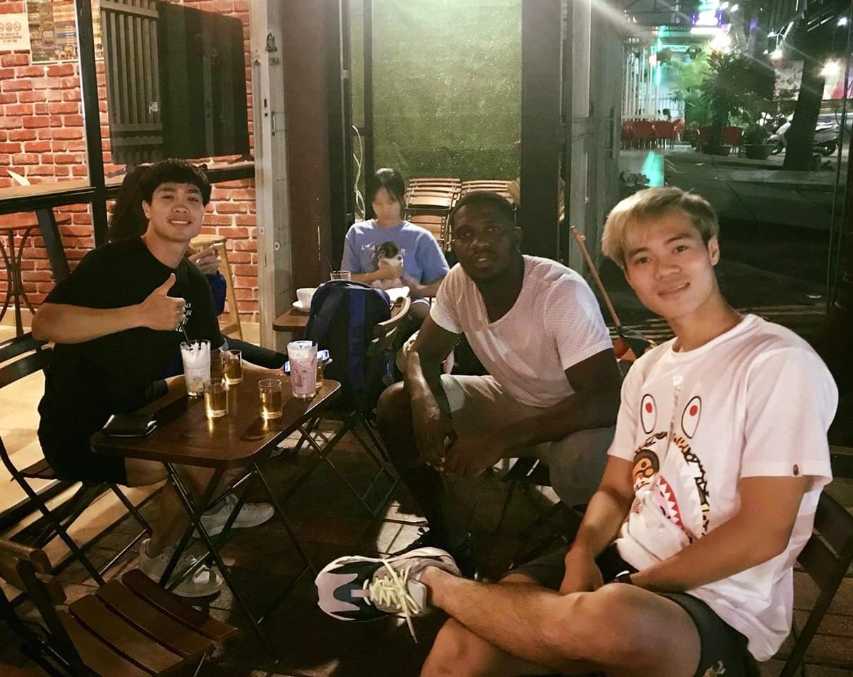 cầu thủ việt nam kinh doanh ảnh 2 cau thu viet nam kinh doanh anh 2