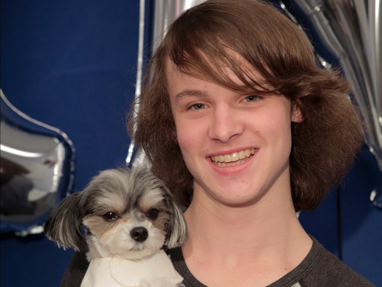 10 thieu nien kiem bon tien khi tuoi con rat tre anh 6