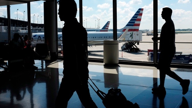 Hang khong My cho phep khach lua chon gioi tinh thu 3 khi mua ve hinh anh