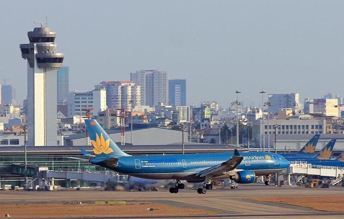 Tham gia nganh hang khong tai Viet Nam co de? hinh anh