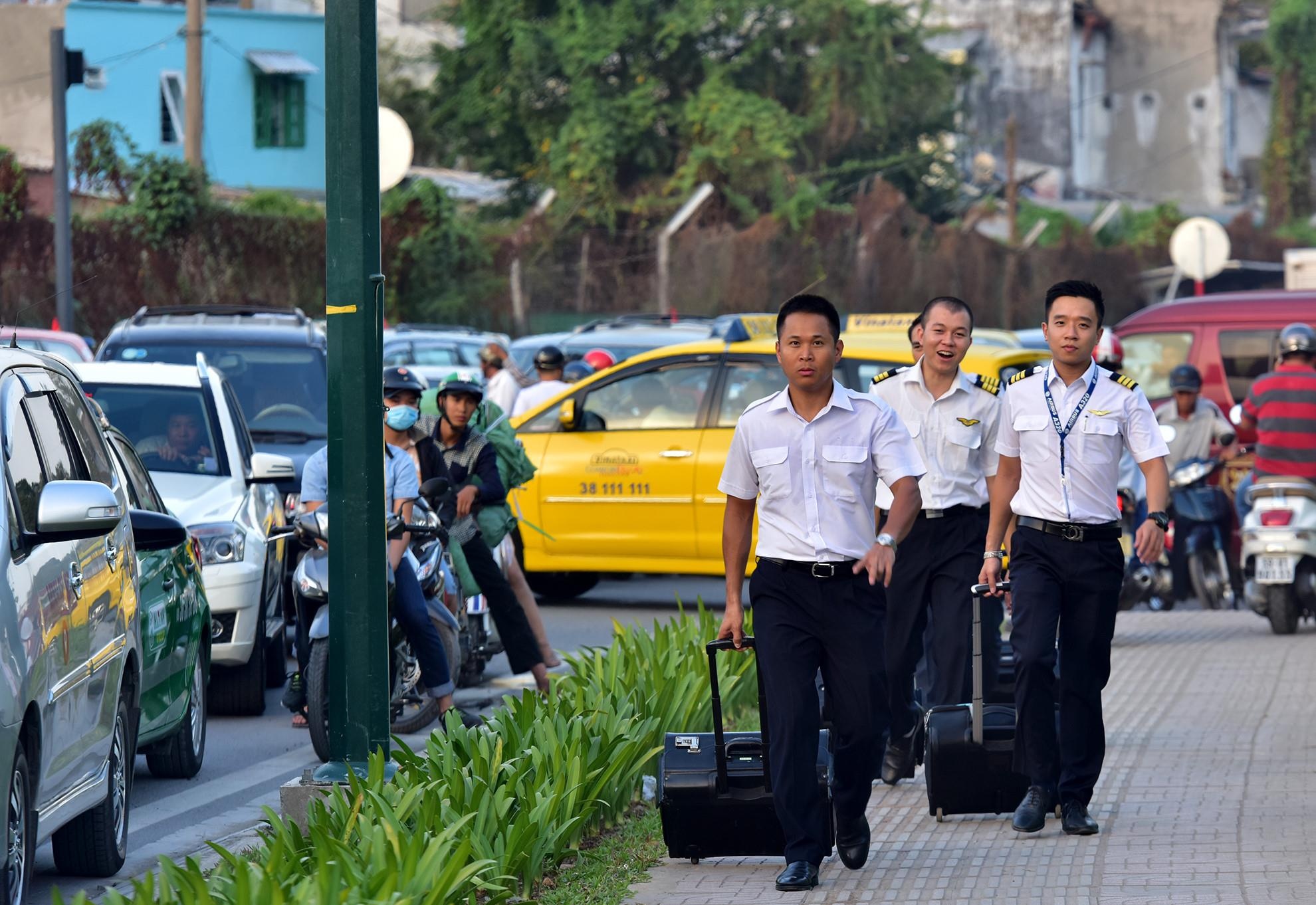 Nghi ngo bi Vietnam Airlines 'choi xau', Bamboo to len Bo Giao thong hinh anh
