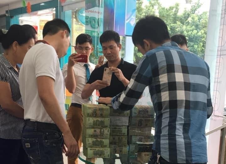 nhung thuong vu mua ban sim khung anh 1