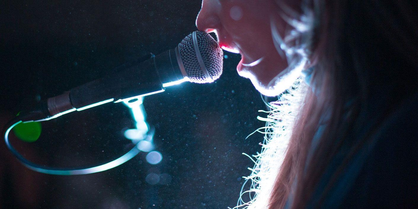 Sao khong beu ten, xu phat nghe si Viet tron thue? hinh anh