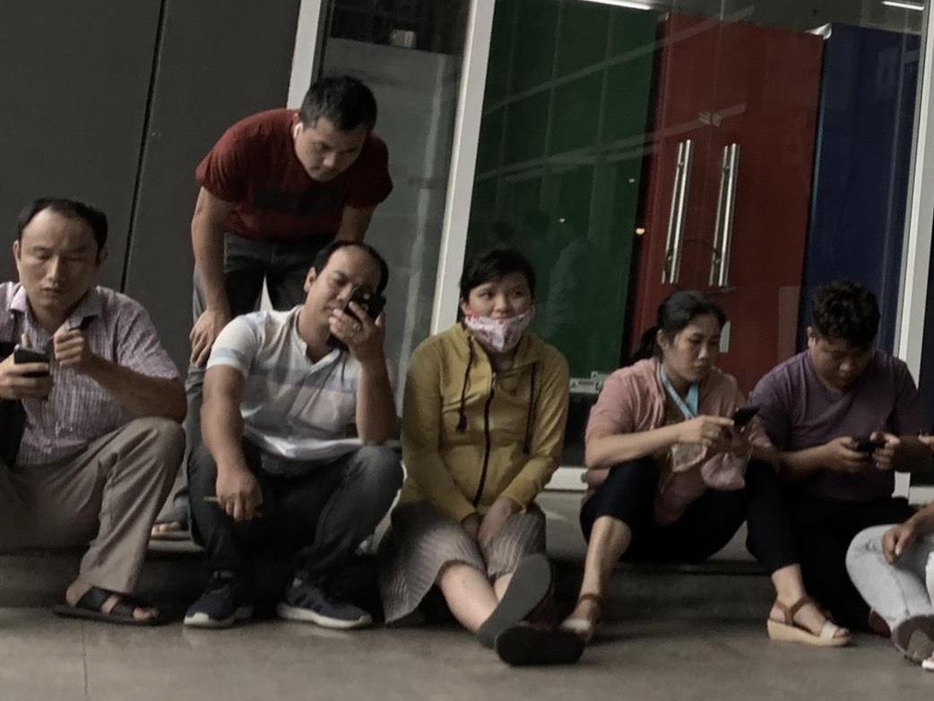 Big C ngung nhap hang, doanh nghiep Viet keo toi van phong phan doi hinh anh