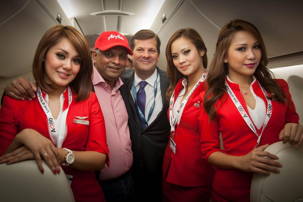 Sep AirAsia: Sau Bamboo Airways, Viet Nam van con nhieu du dia hinh anh