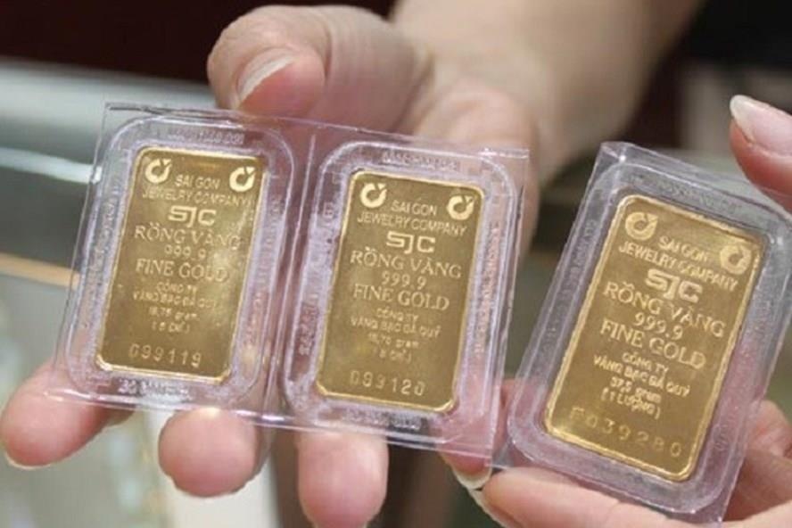 'Gia vang dang qua dat de mua vao' hinh anh