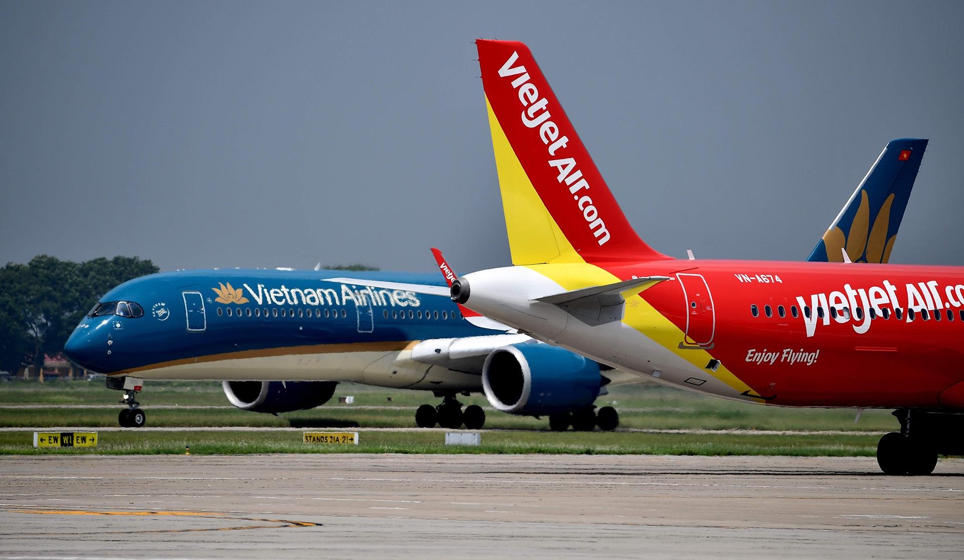 Neu hien thi ca thue phi, gia ve may bay cua cac hang se ra sao? hinh anh