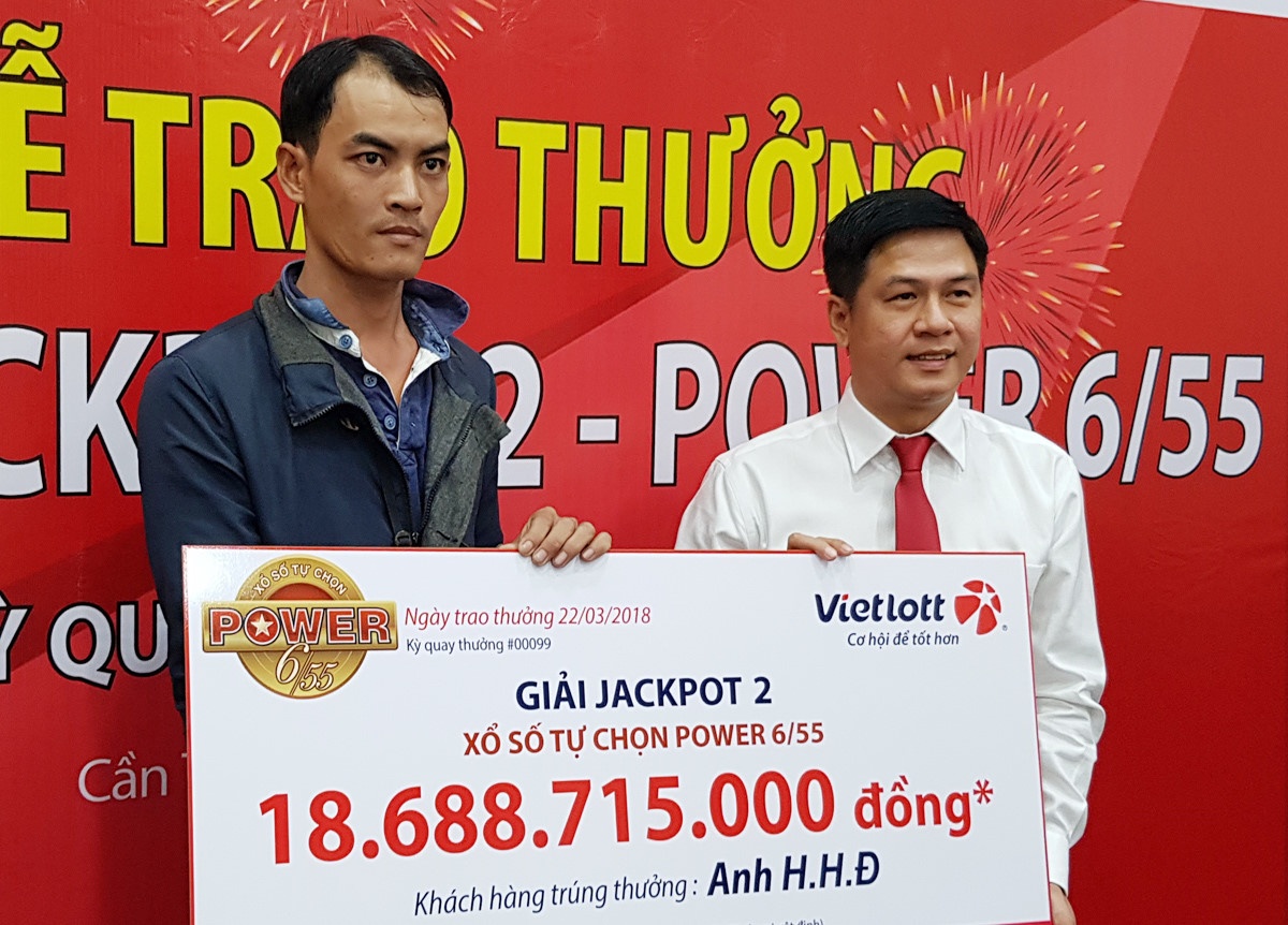 Nhung lan 'ty phu Vietlott' cong khai danh tinh hinh anh