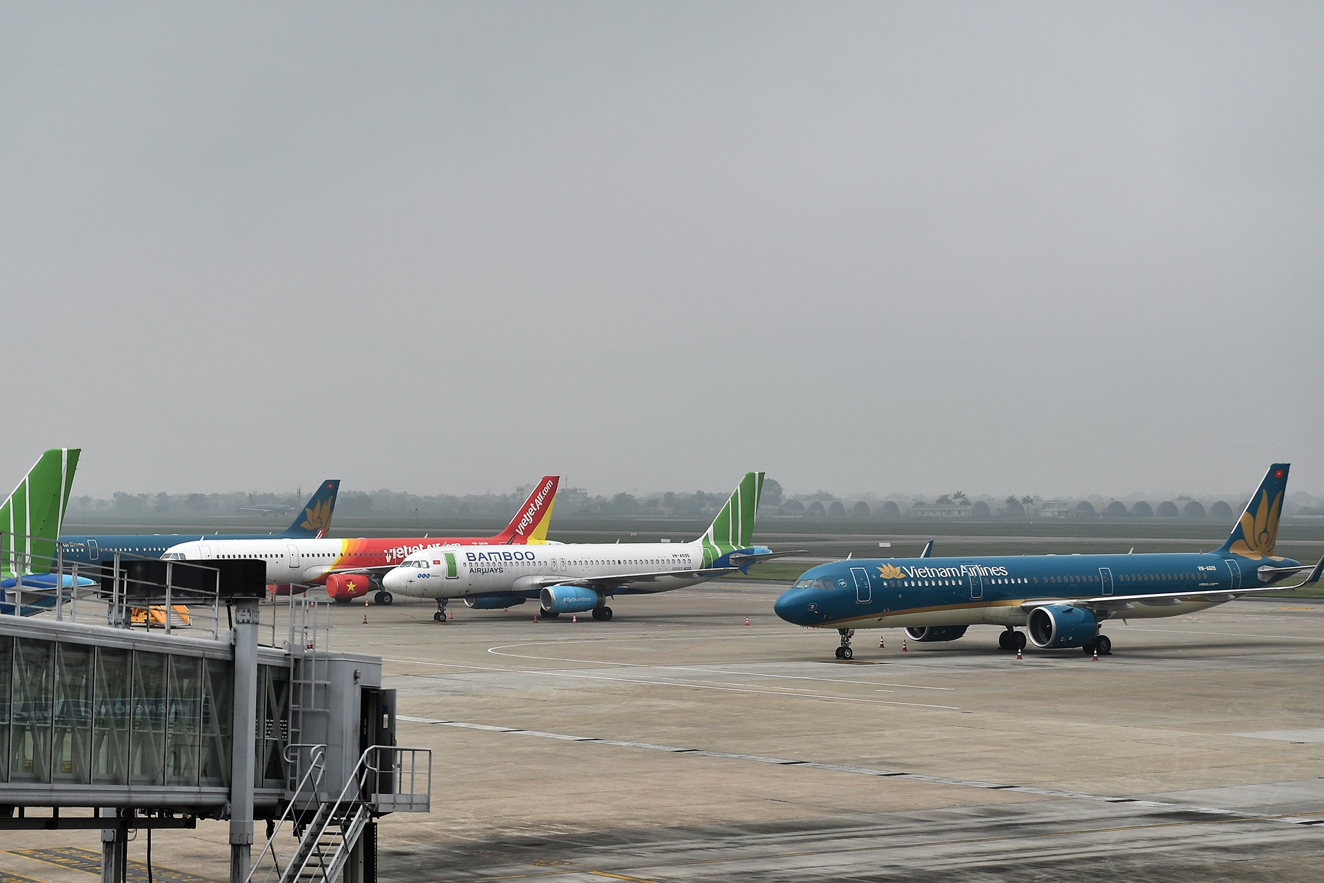 vietnam airlines bamboo airways them may bay sau covid-19 anh 1