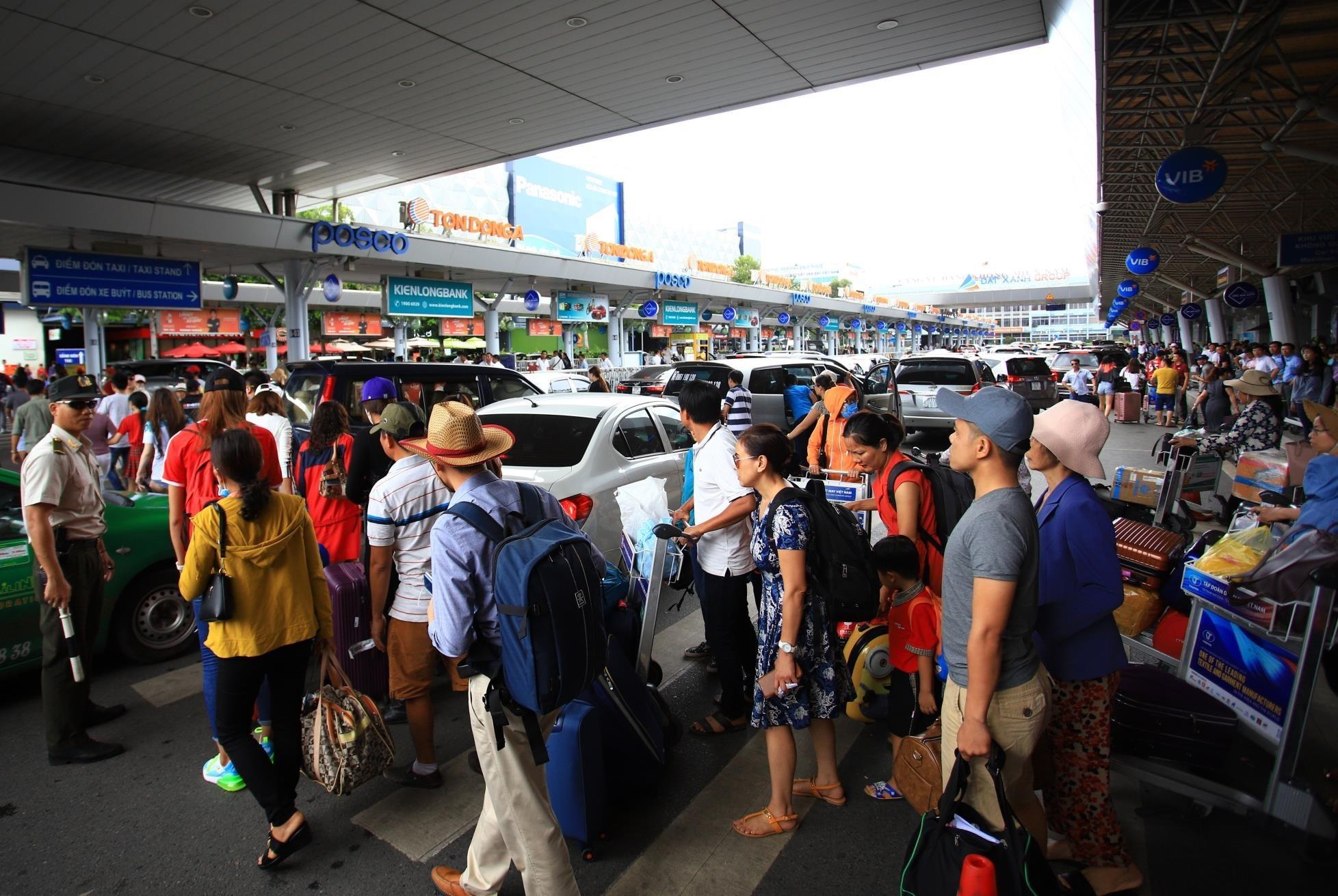 Tet Canh Ty 2020, tu TP.HCM vong qua Thai Lan re hon bay thang Ha Noi hinh anh