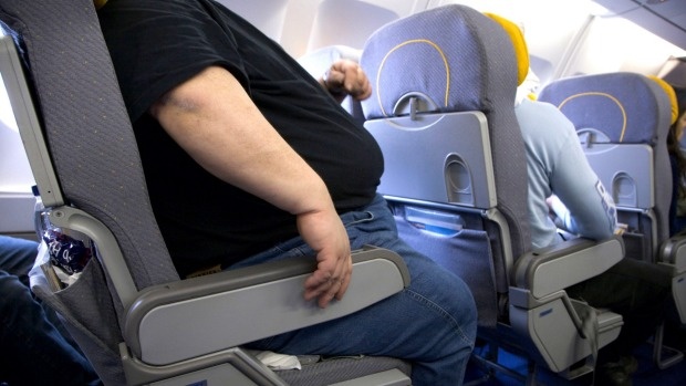 Hang bay duy nhat tinh gia ve dua tren can nang hanh khach hinh anh