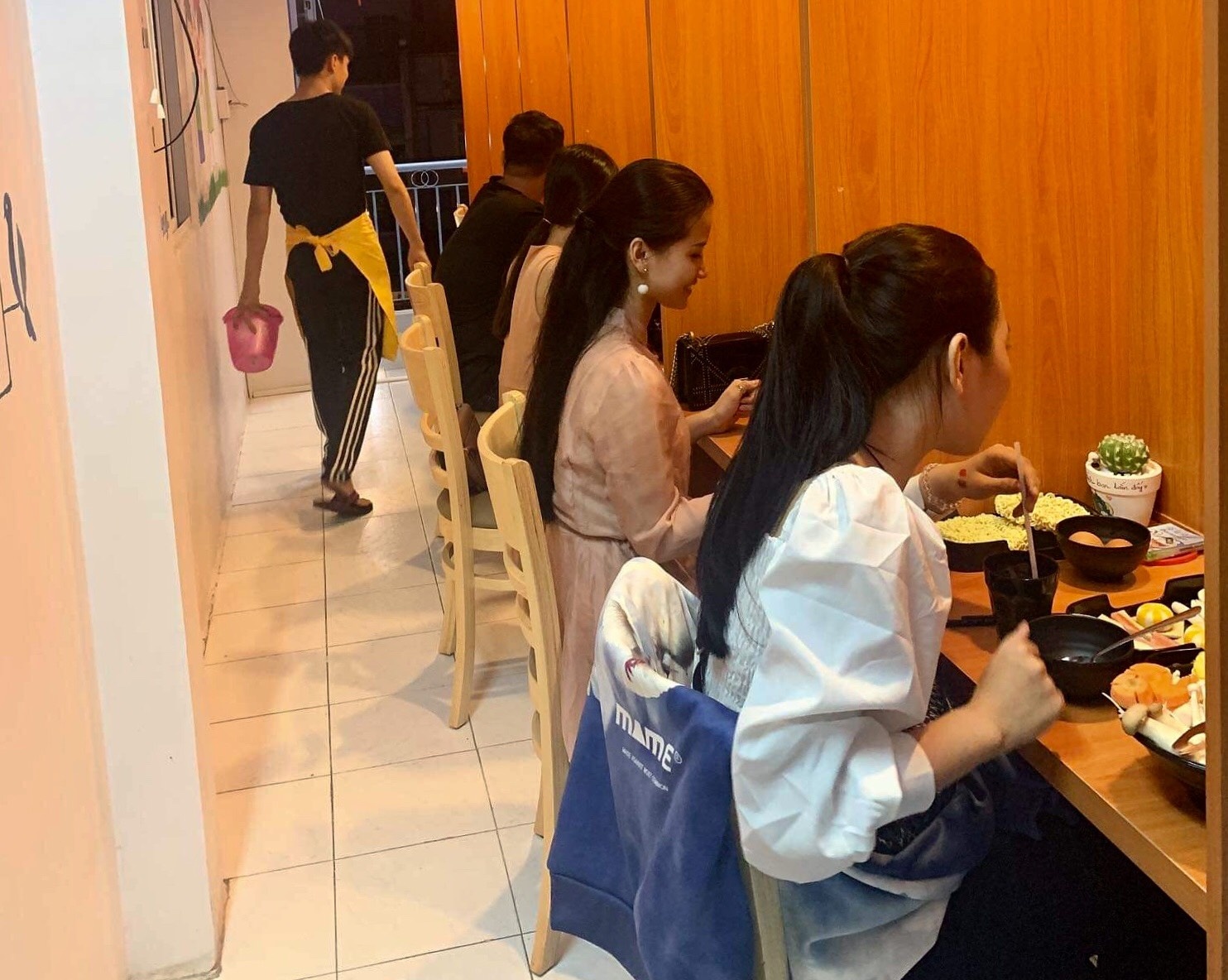 lau thoat e ban o dau anh 3