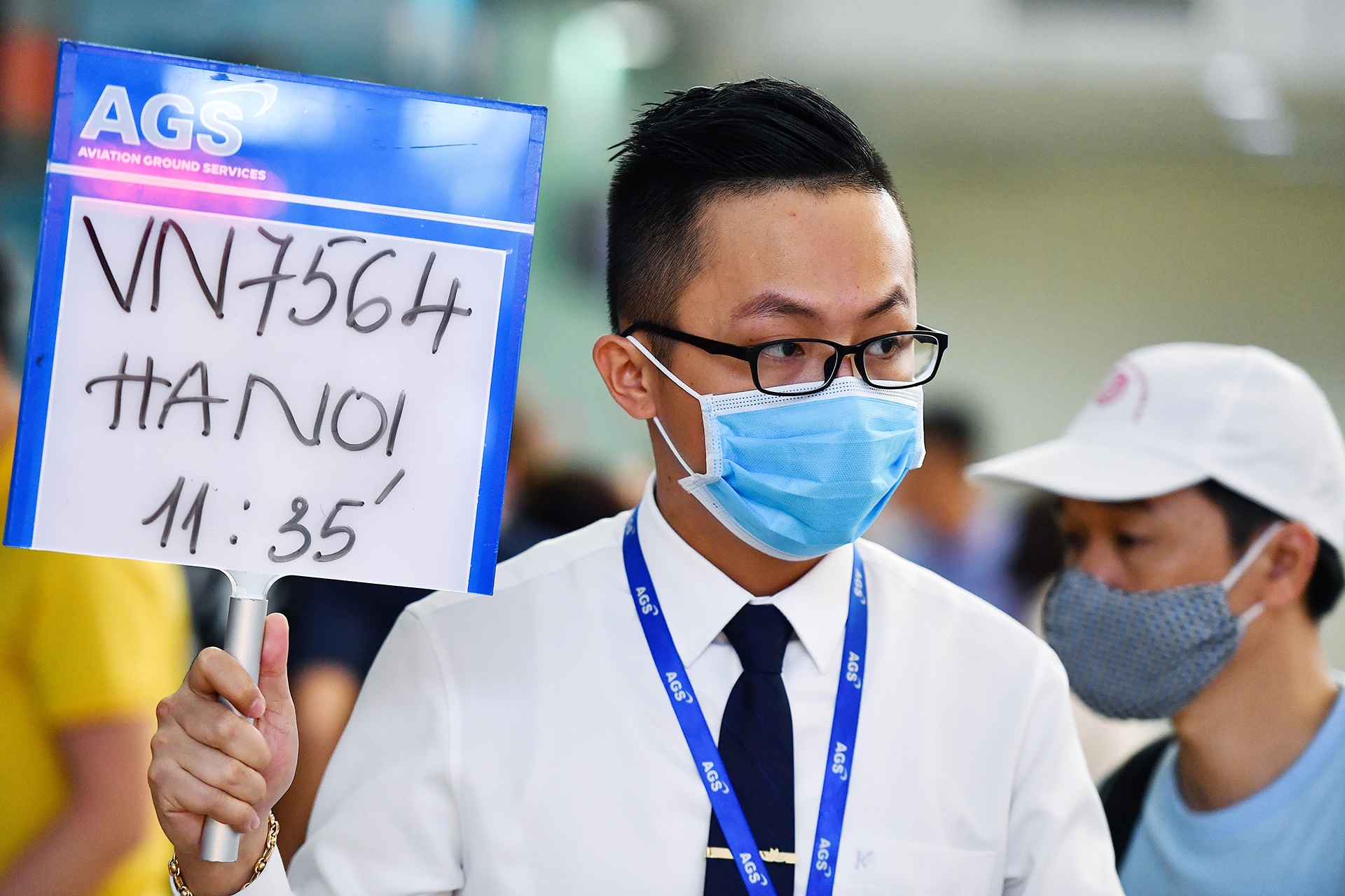 Han che cac chuyen bay tu TP.HCM va Ha Noi hinh anh