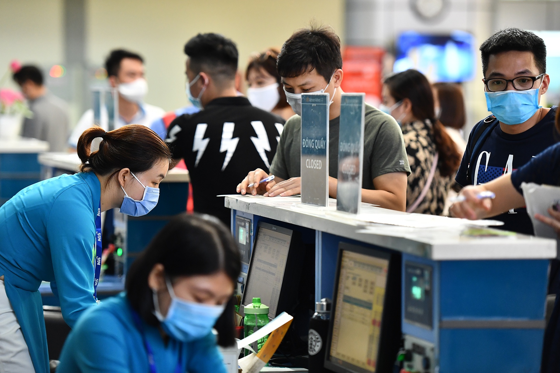 Tang chuyen bay, gia ve khu hoi TP.HCM - Ha Noi van gan 7 trieu dong hinh anh