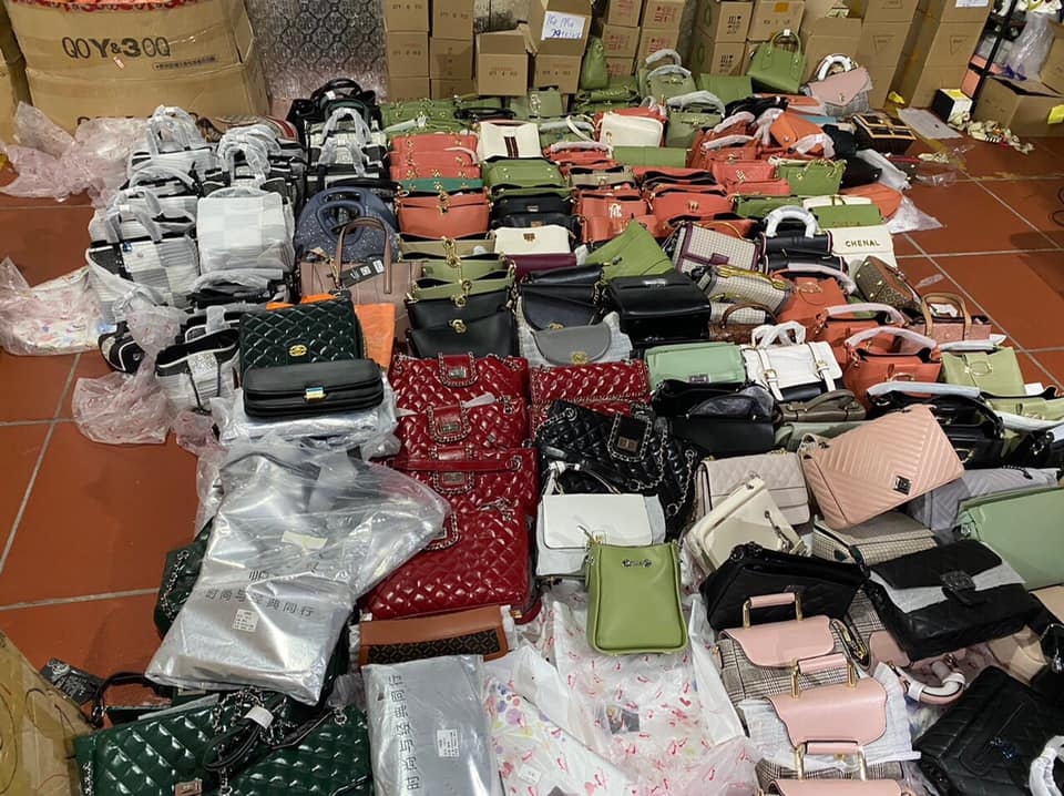 kho hang lau o Lao Cai anh 1