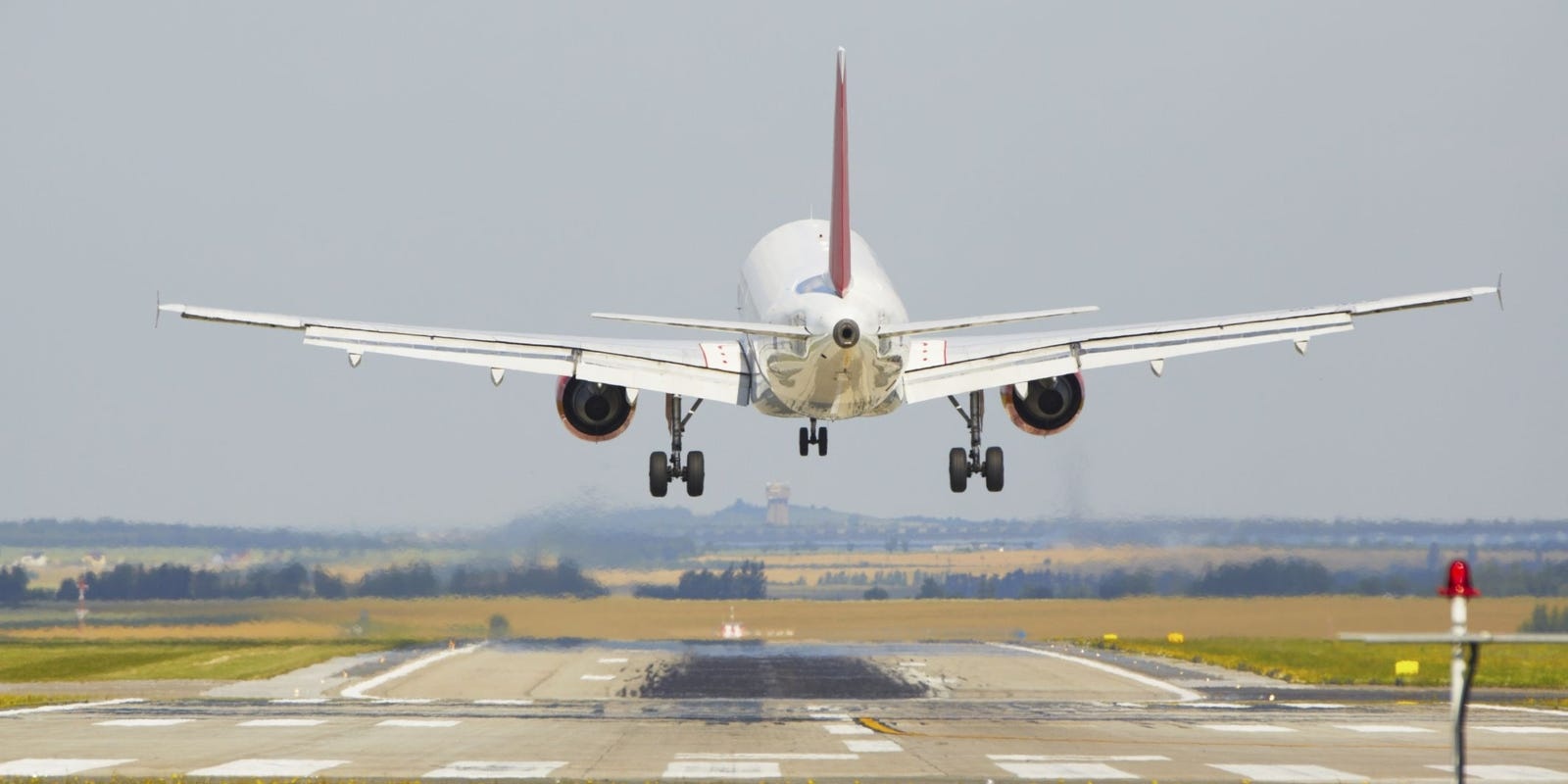 De xuat thu hoi giay phep bay cua mot hang hang khong hinh anh