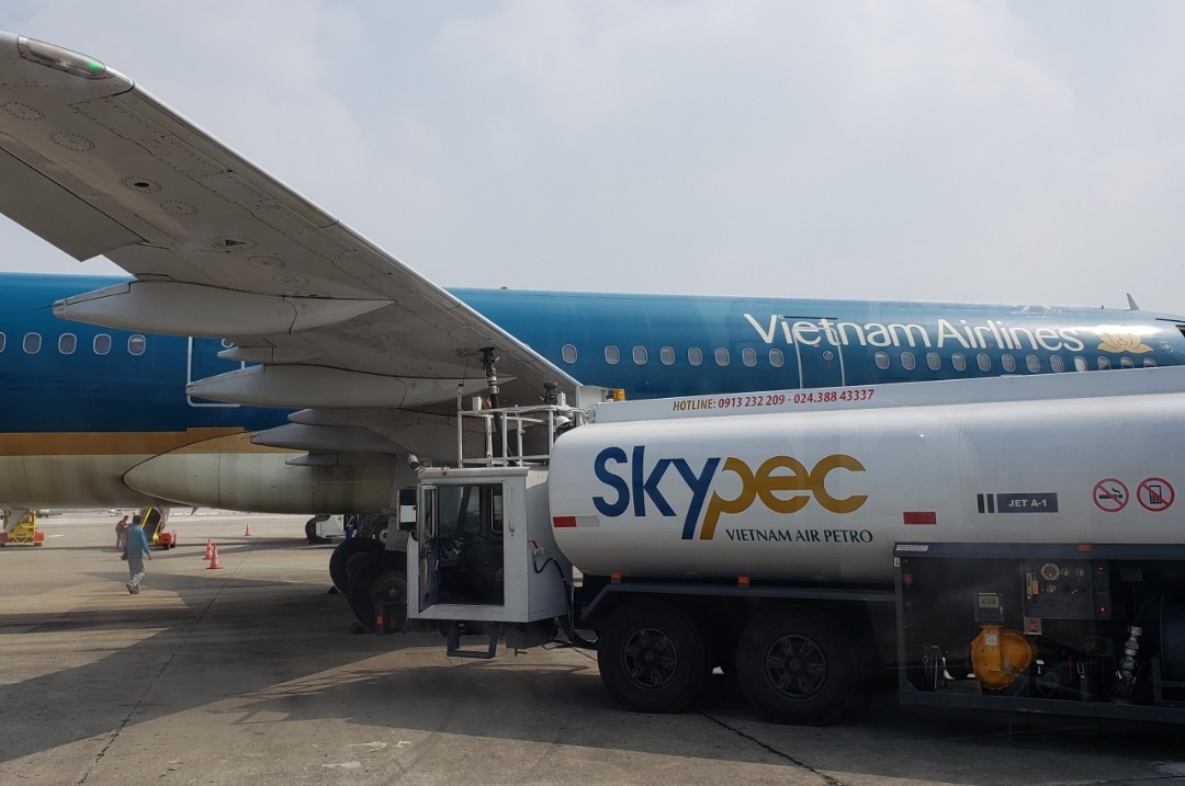 De xuat tiep tuc giam thue moi truong nhien lieu bay het 2021 hinh anh