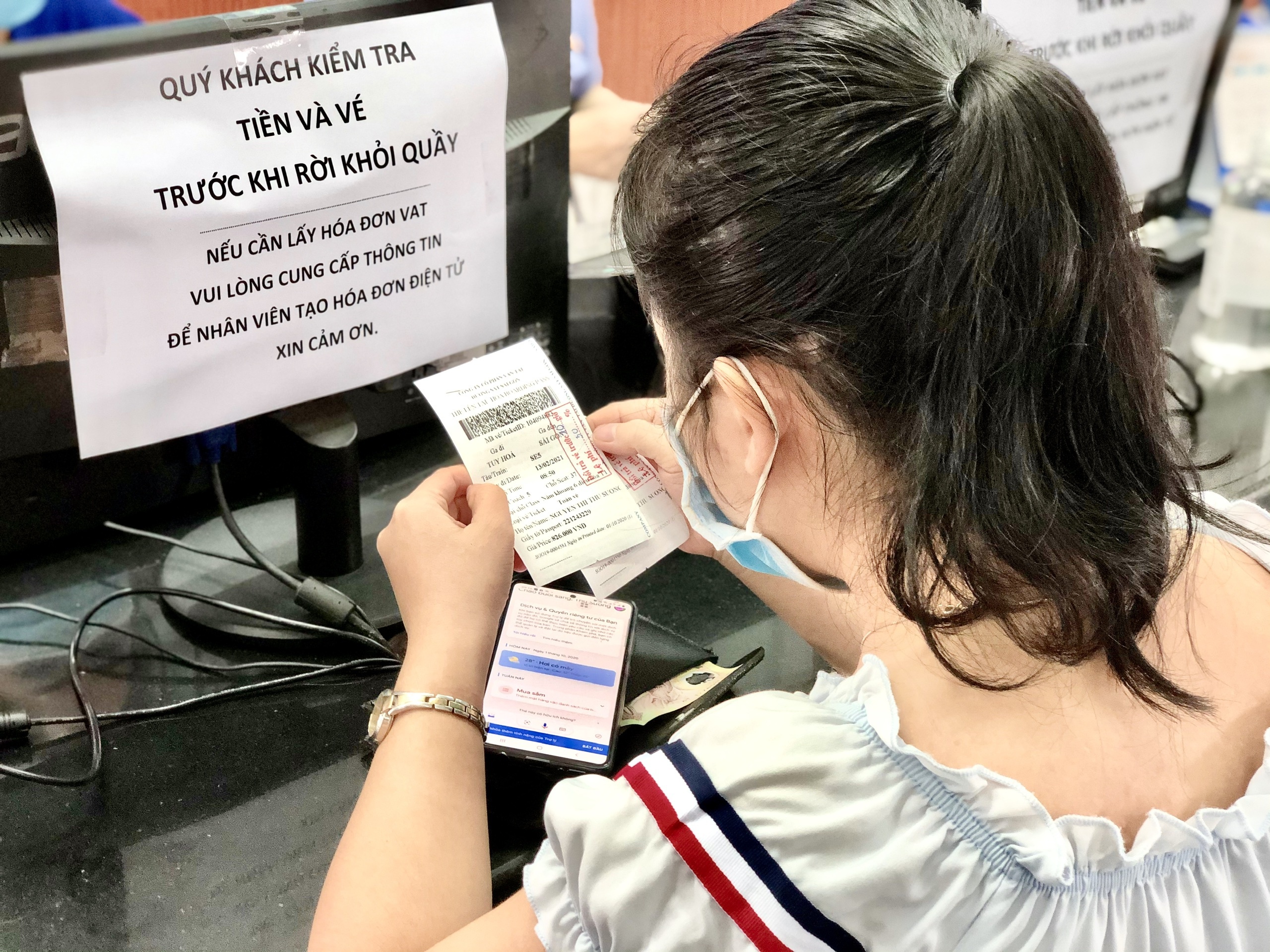 Duong sat tiep tuc mo ban ve tau Tet ngay mai hinh anh