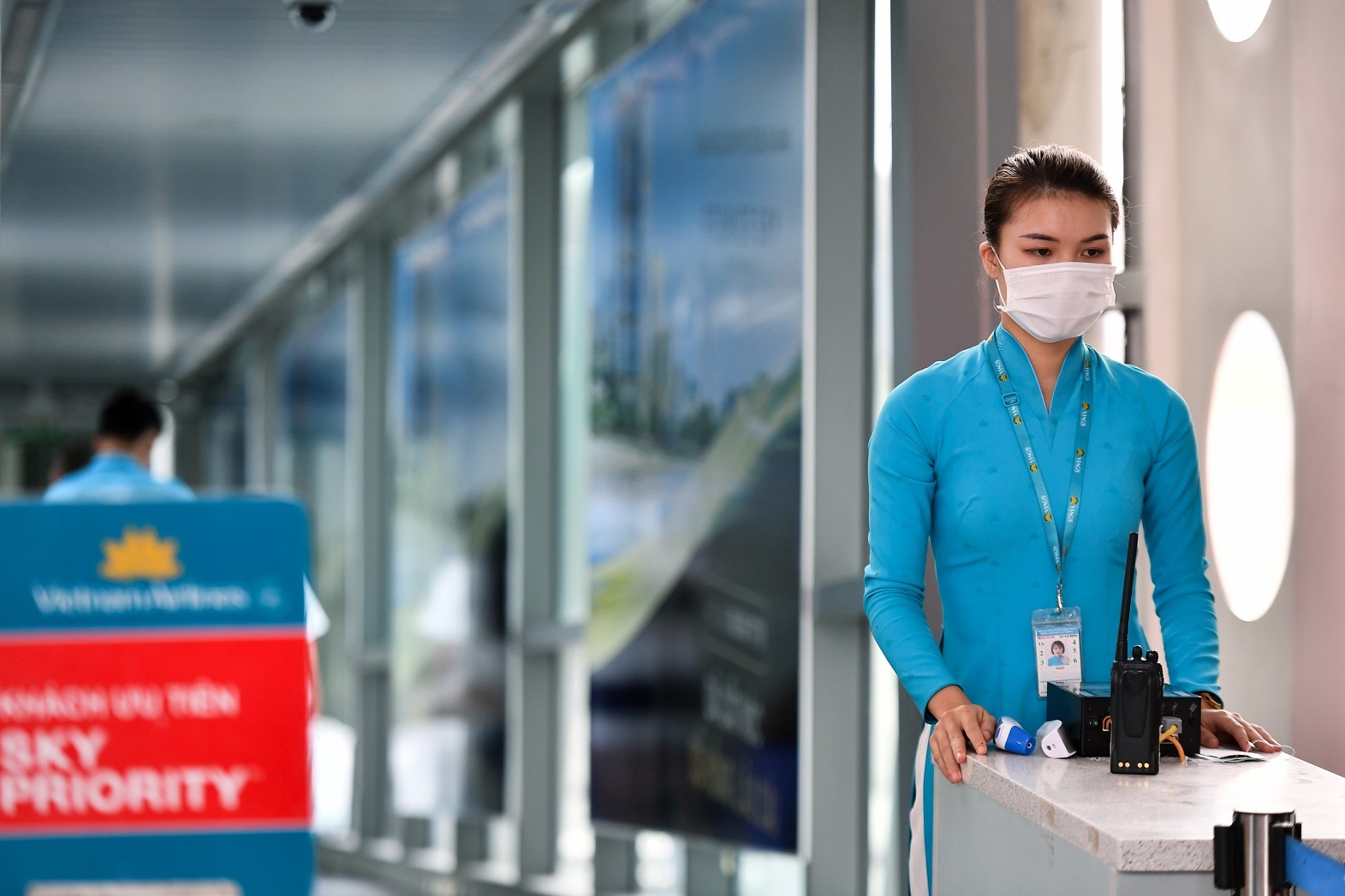 tiep vien vietnam airlines lay covid anh 2