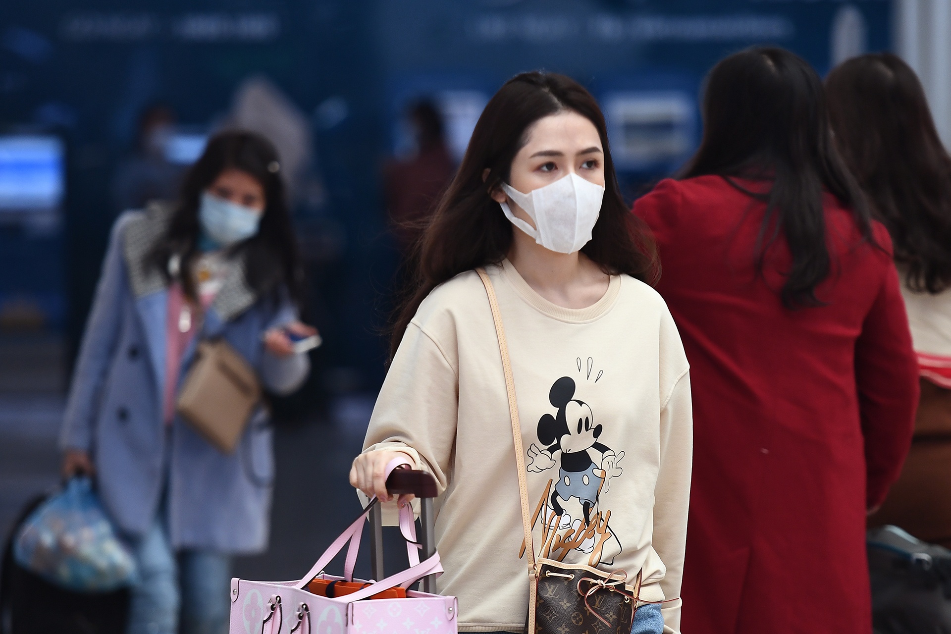 ACV thu 6,1 ty dong lai ngan hang moi ngay hinh anh