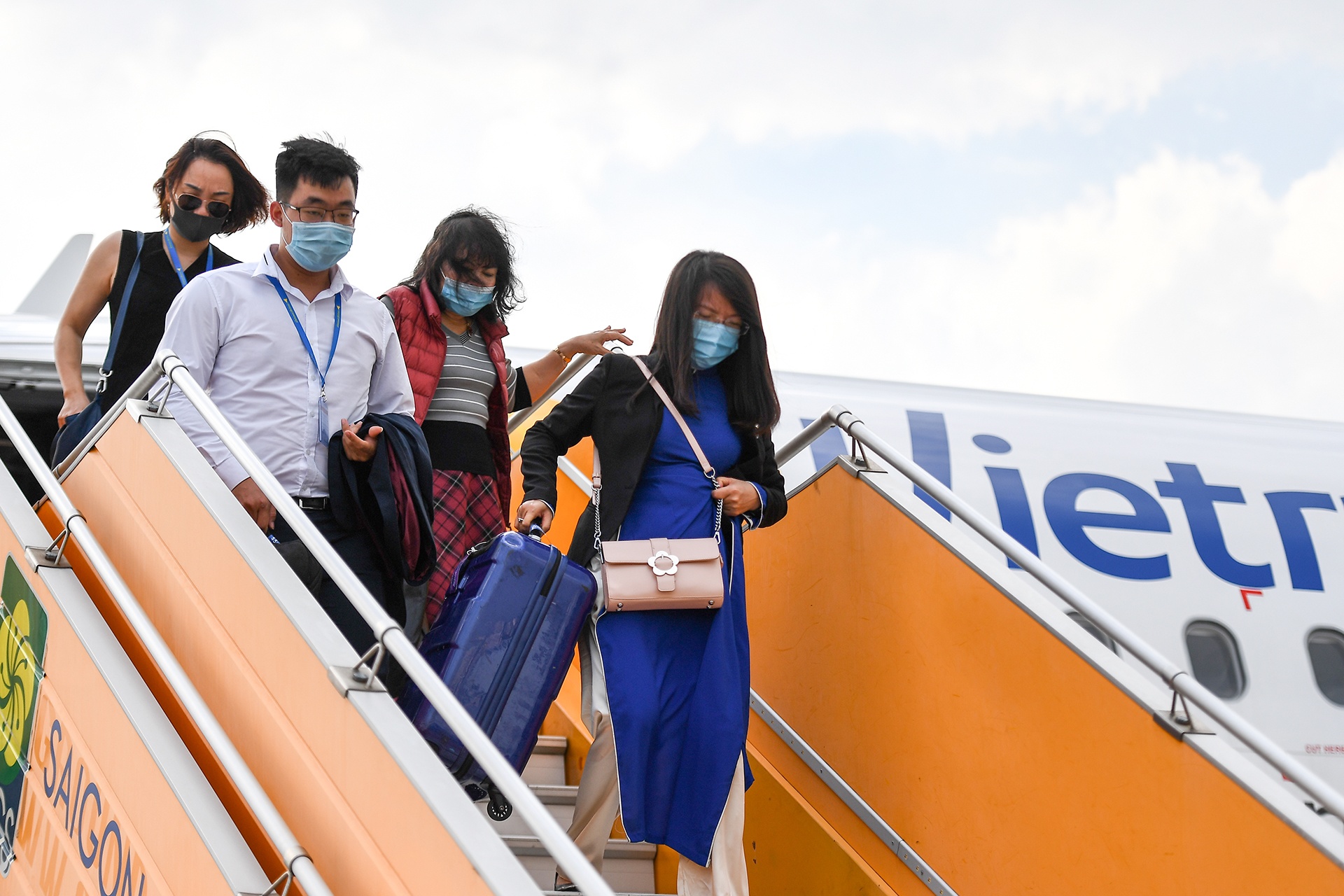 khi nao mo lai bay quoc te anh 2