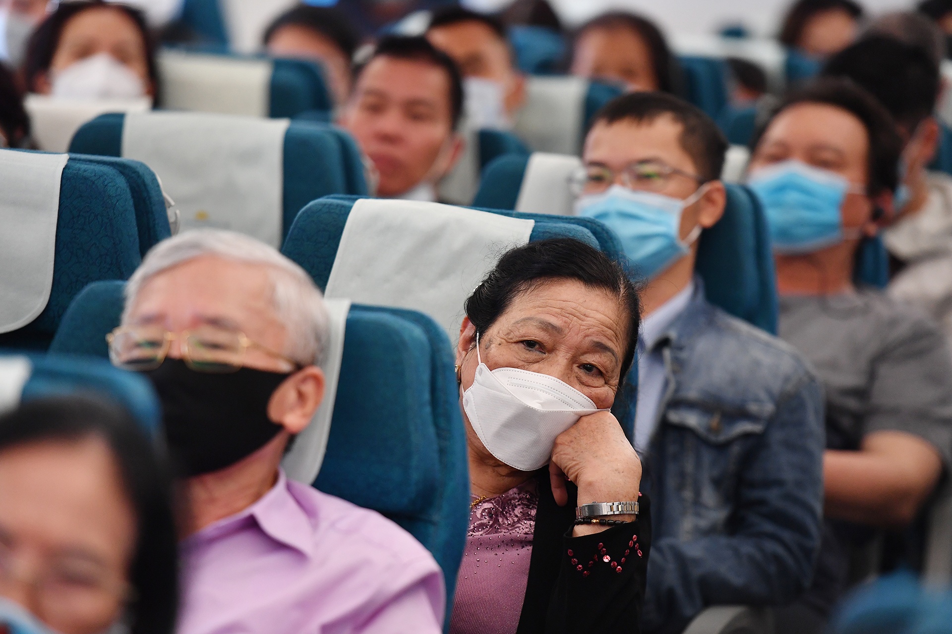 bay tp.hcm ha noi thang 7 anh 1