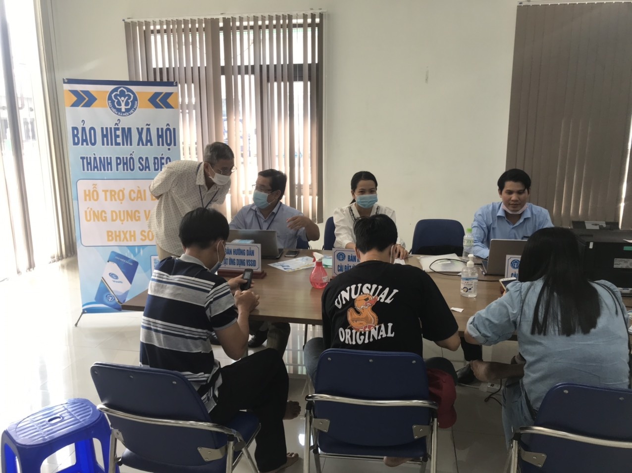 Lao dong mot doanh nghiep o Dong Thap doi duoc hon 2 ty tien no BHXH hinh anh