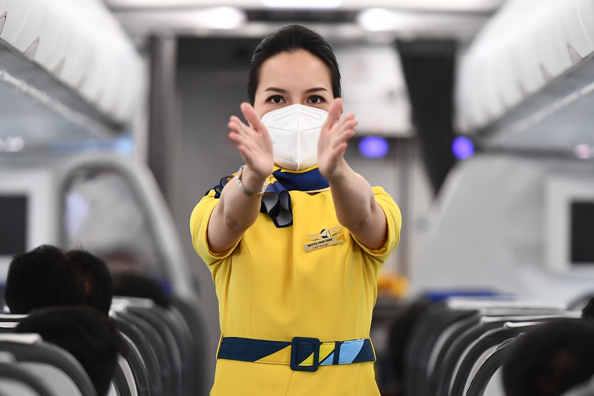 Chi xep lich bay cho phi cong, tiep vien da tiem du 2 mui vaccine hinh anh