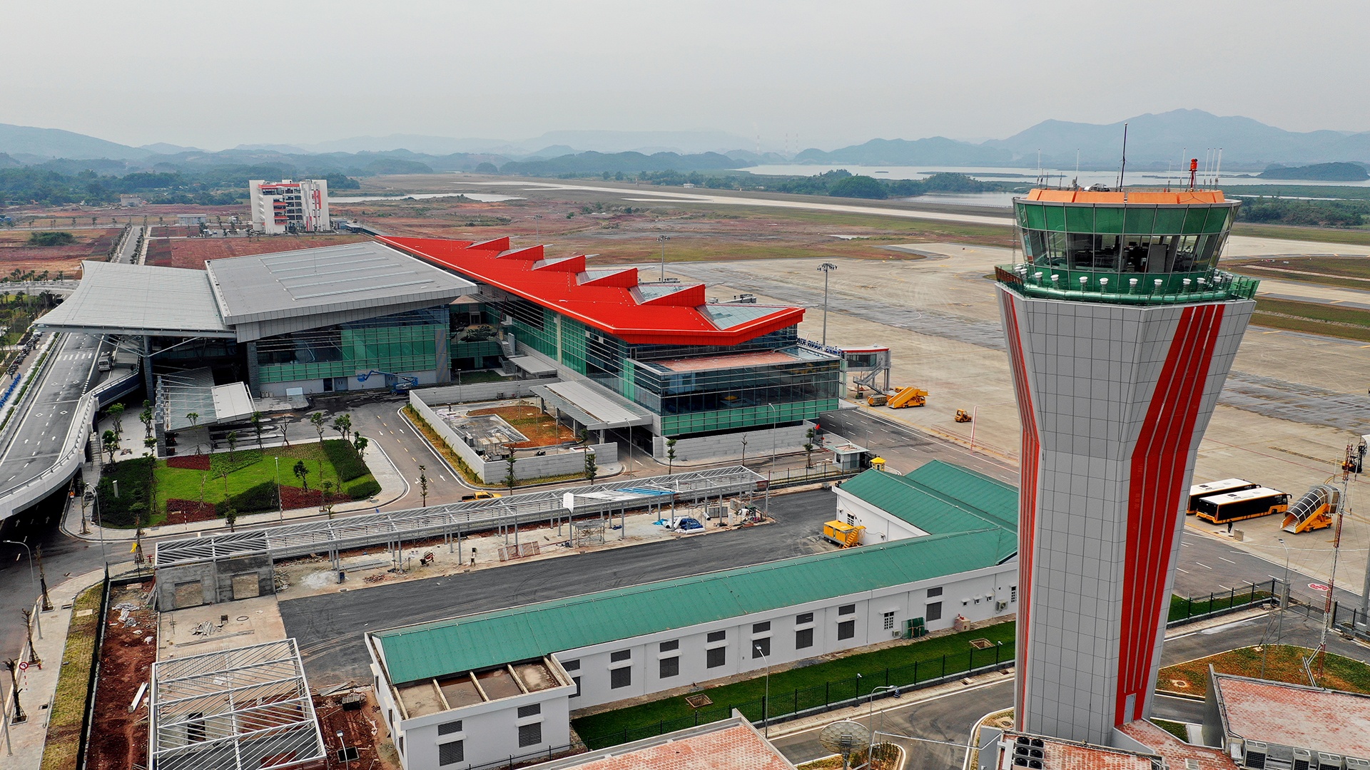 Viet Nam khong co san bay trong top 100 the gioi hinh anh