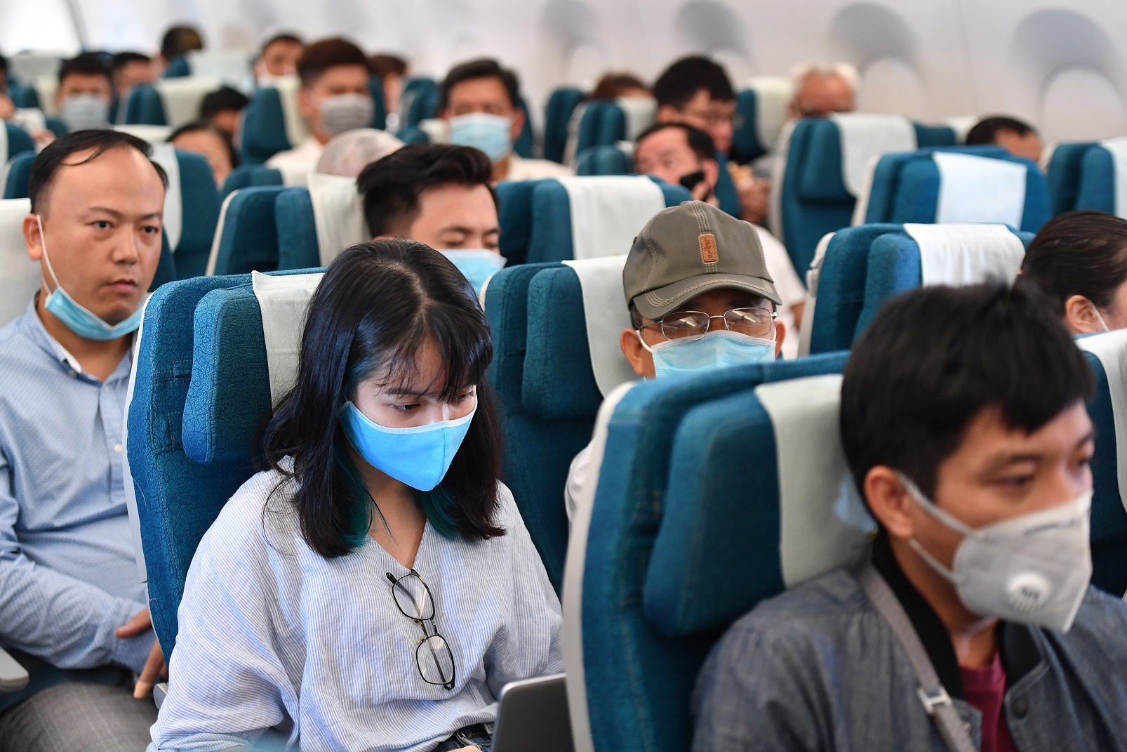 De xuat ap san ve may bay tu 320.000 dong/chieu trong 1 nam hinh anh