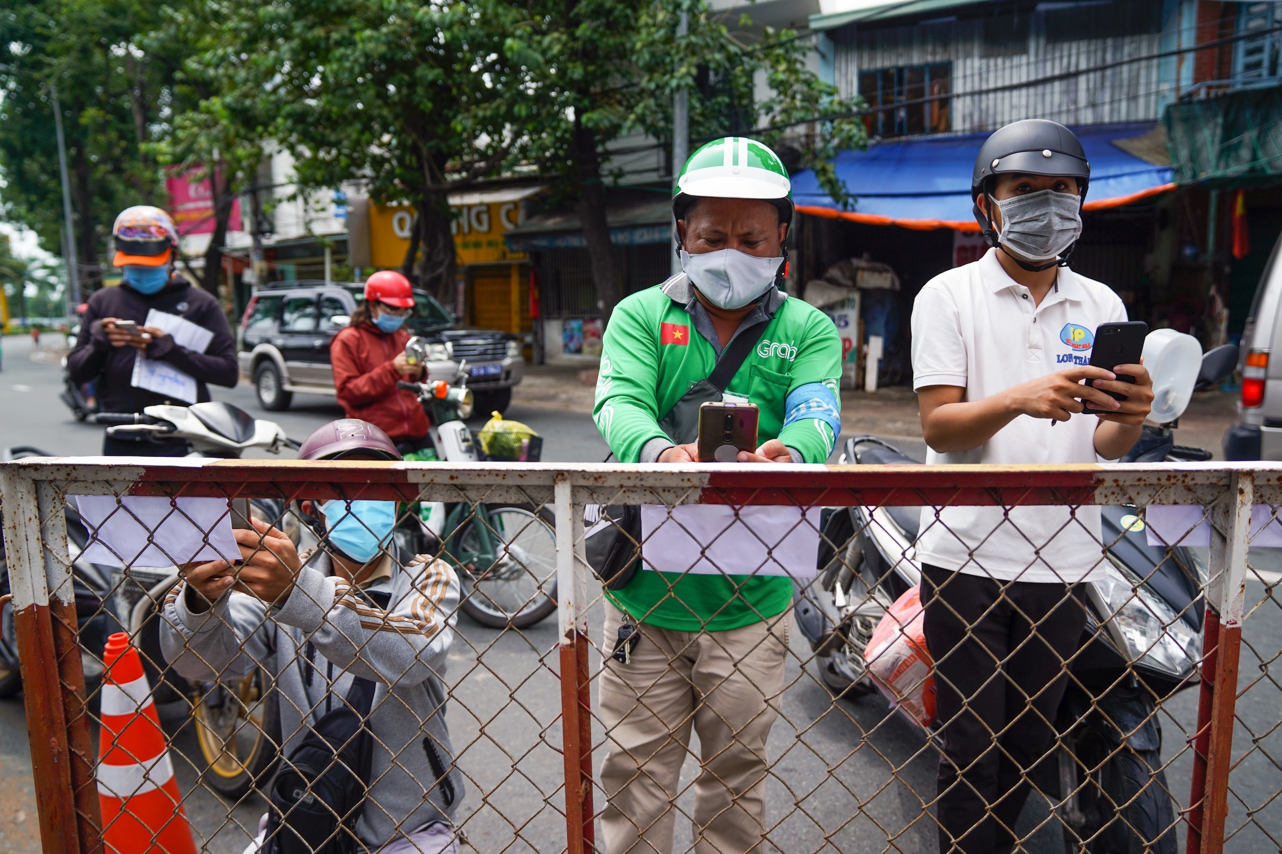 tac nghen di cho ho anh 1