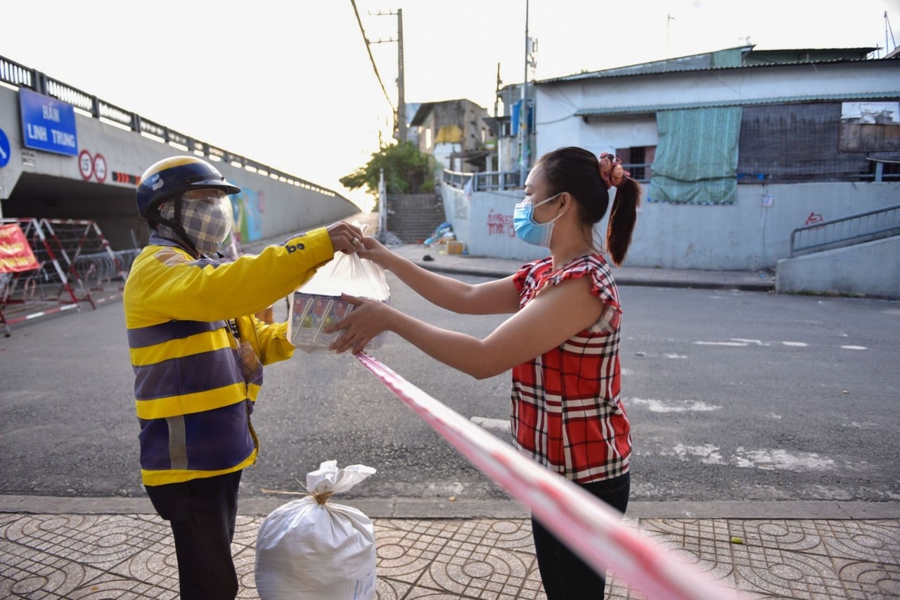 Be hoat dong tro lai tai TP.HCM tu 18/8 hinh anh