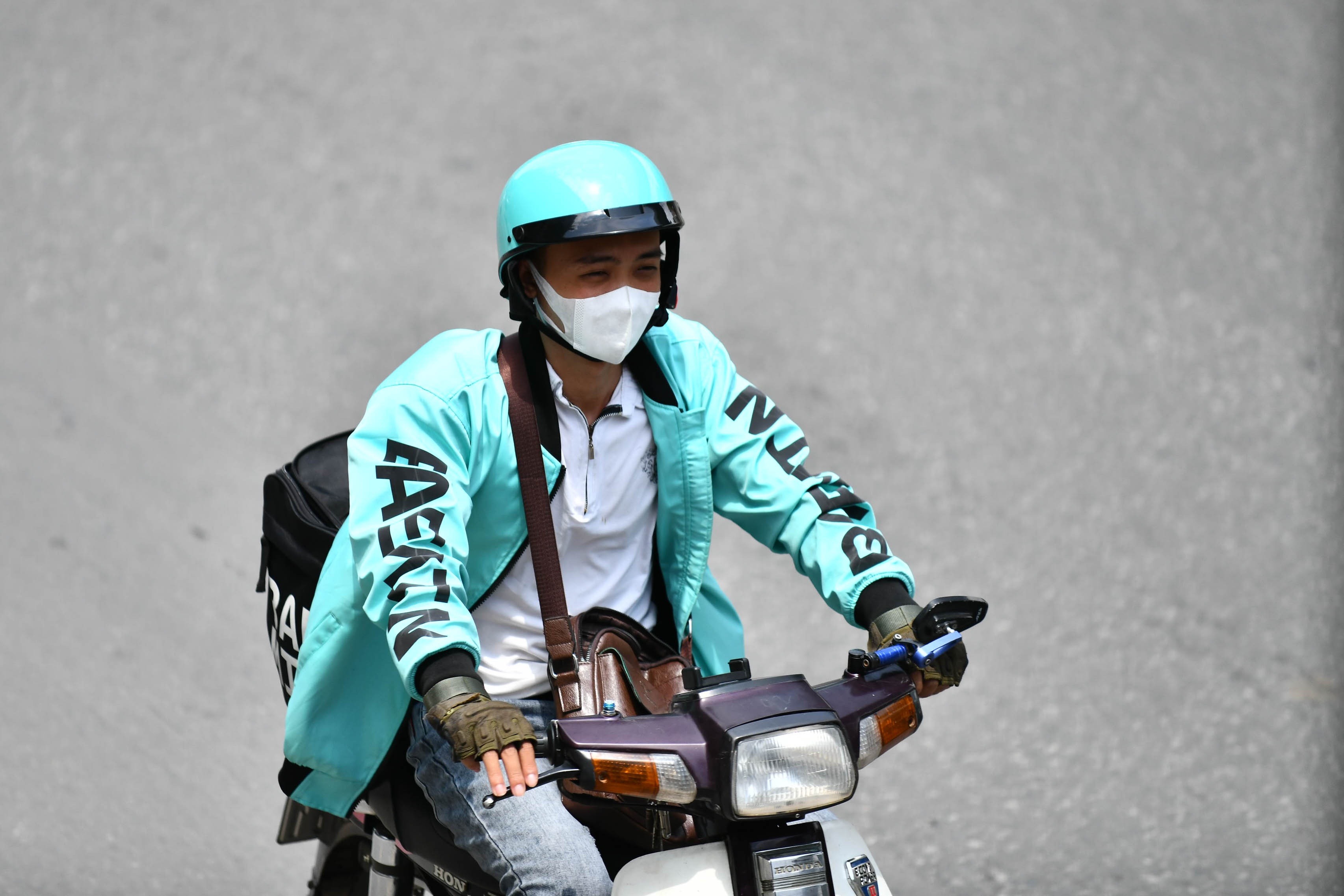 Cac ung dung goi xe, giao do an ap dung chinh sach giam thue VAT hinh anh