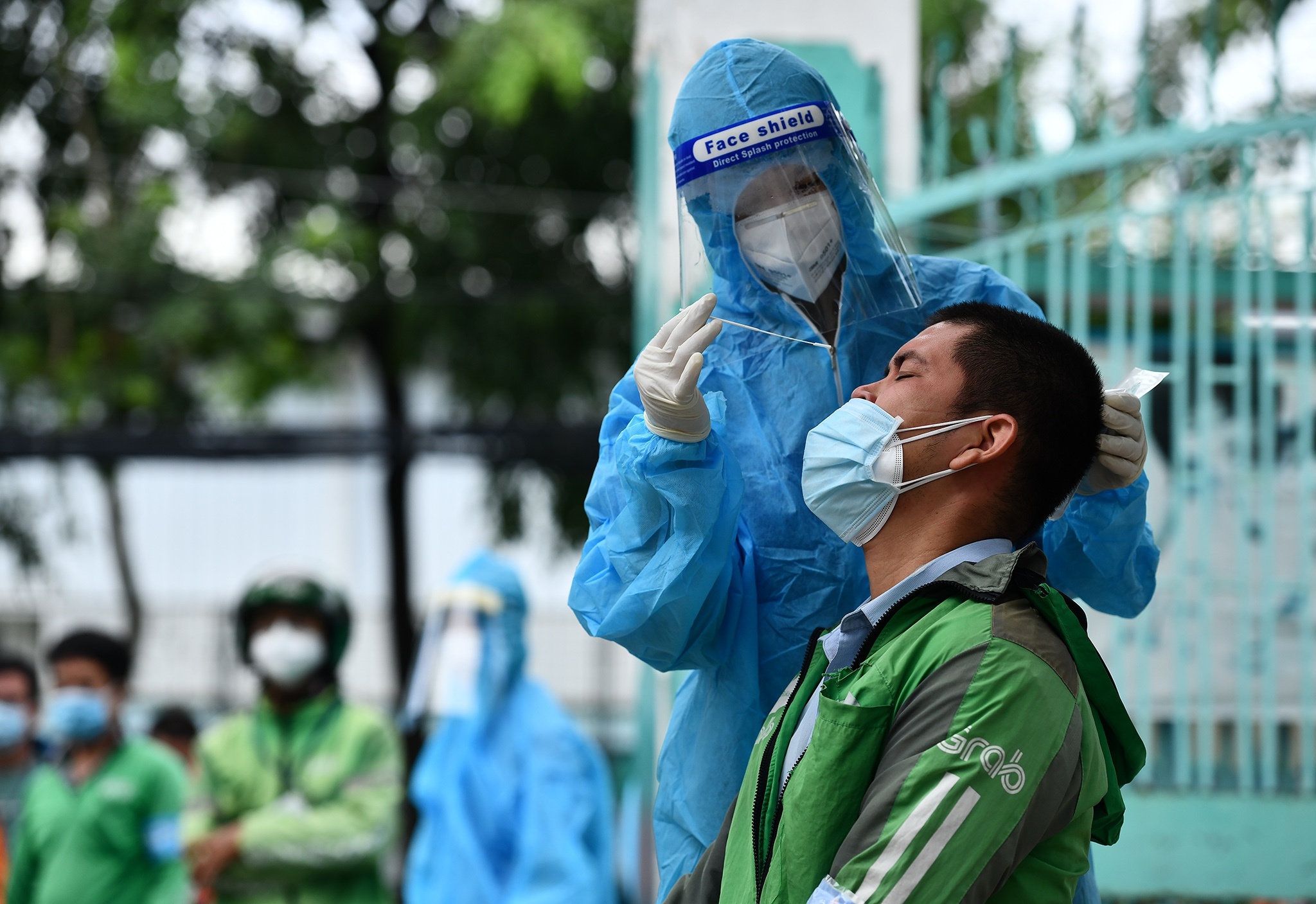 shipper vung do anh 3