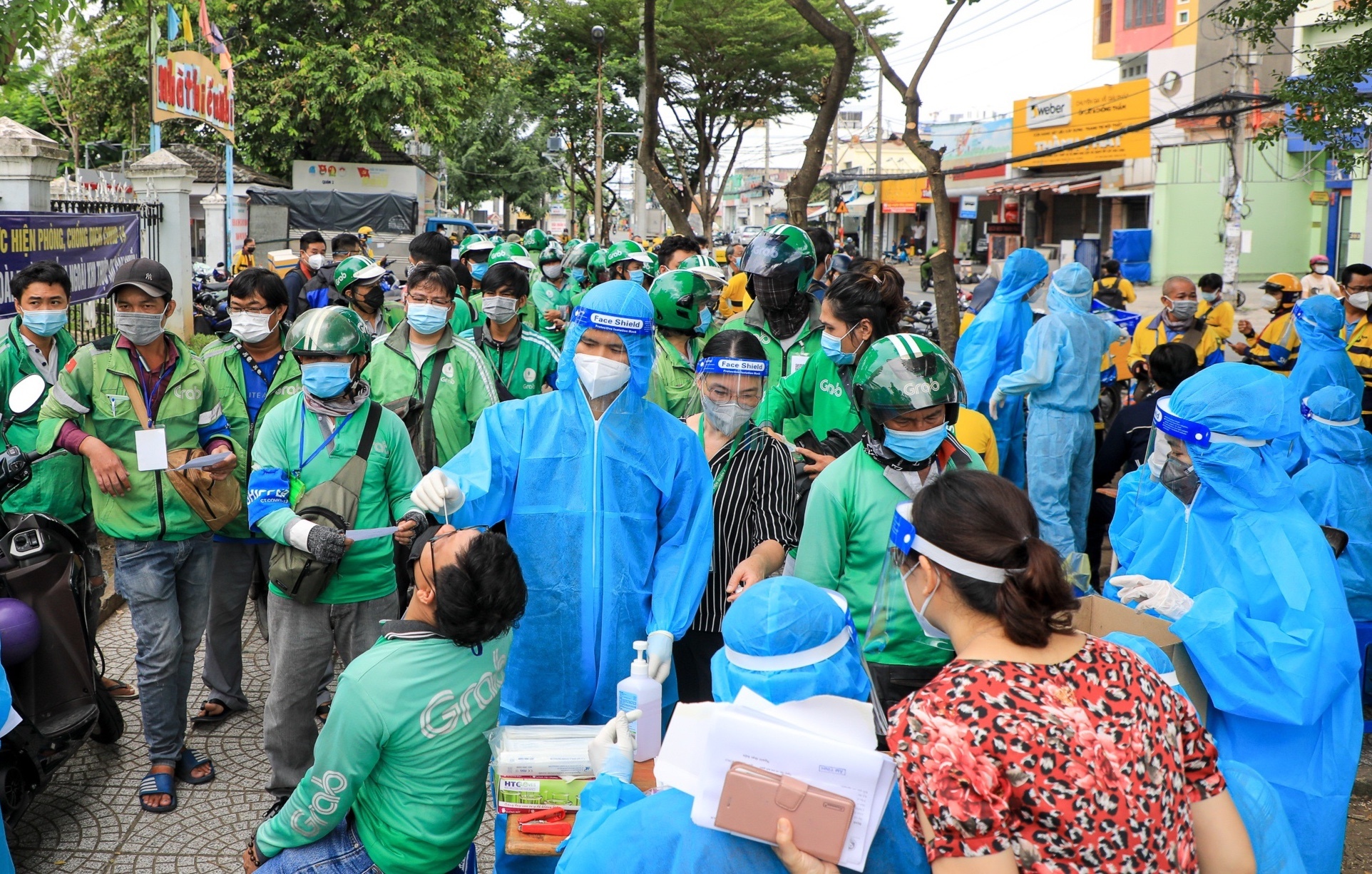 xet nghiem cho shipper anh 2