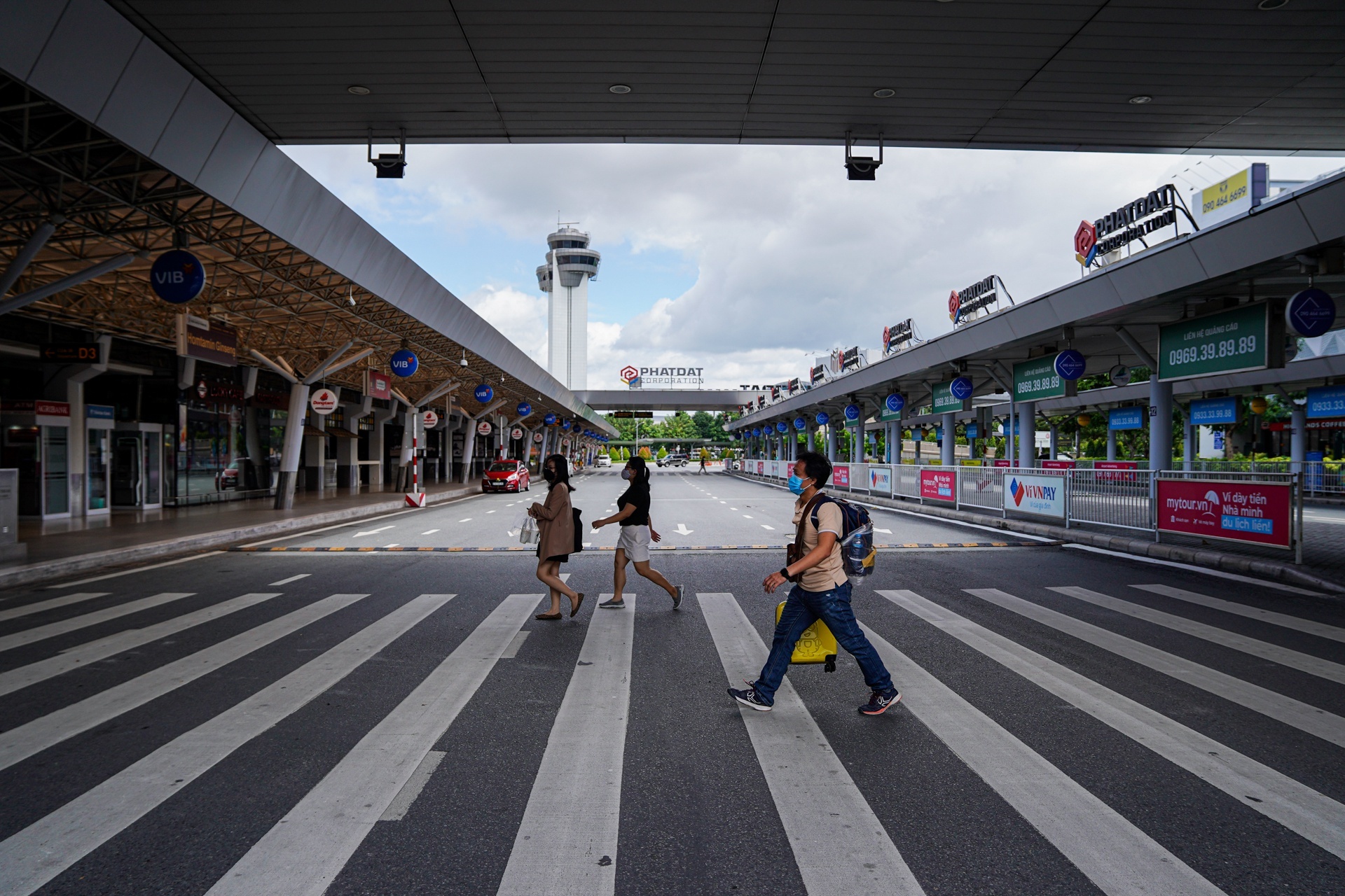 bay noi dia thang 10 anh 1