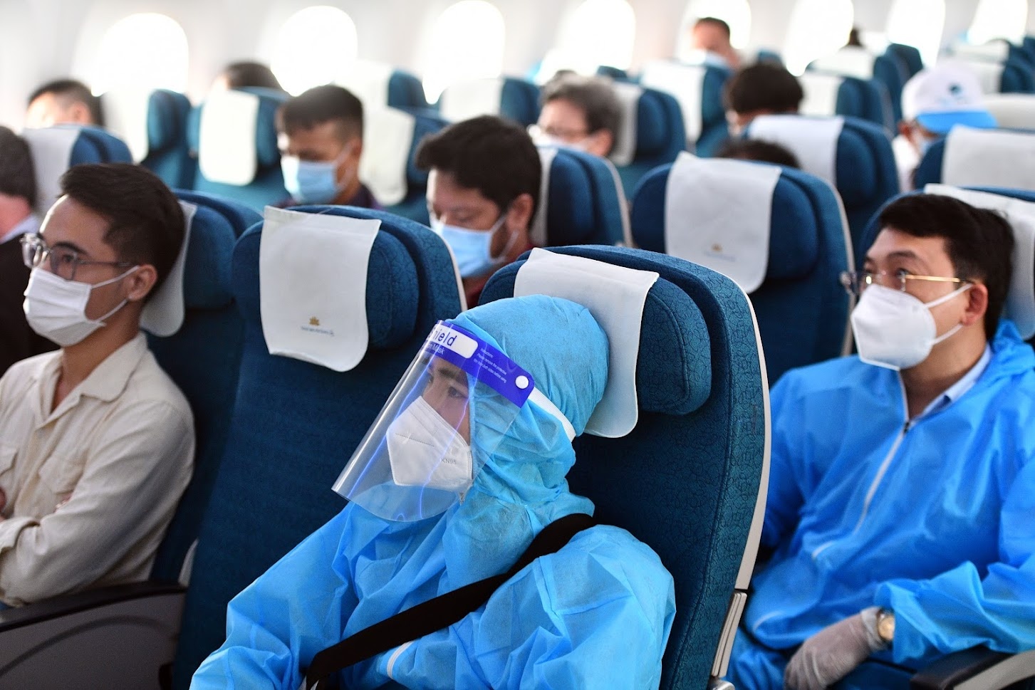 bay quoc te thang 2 anh 1