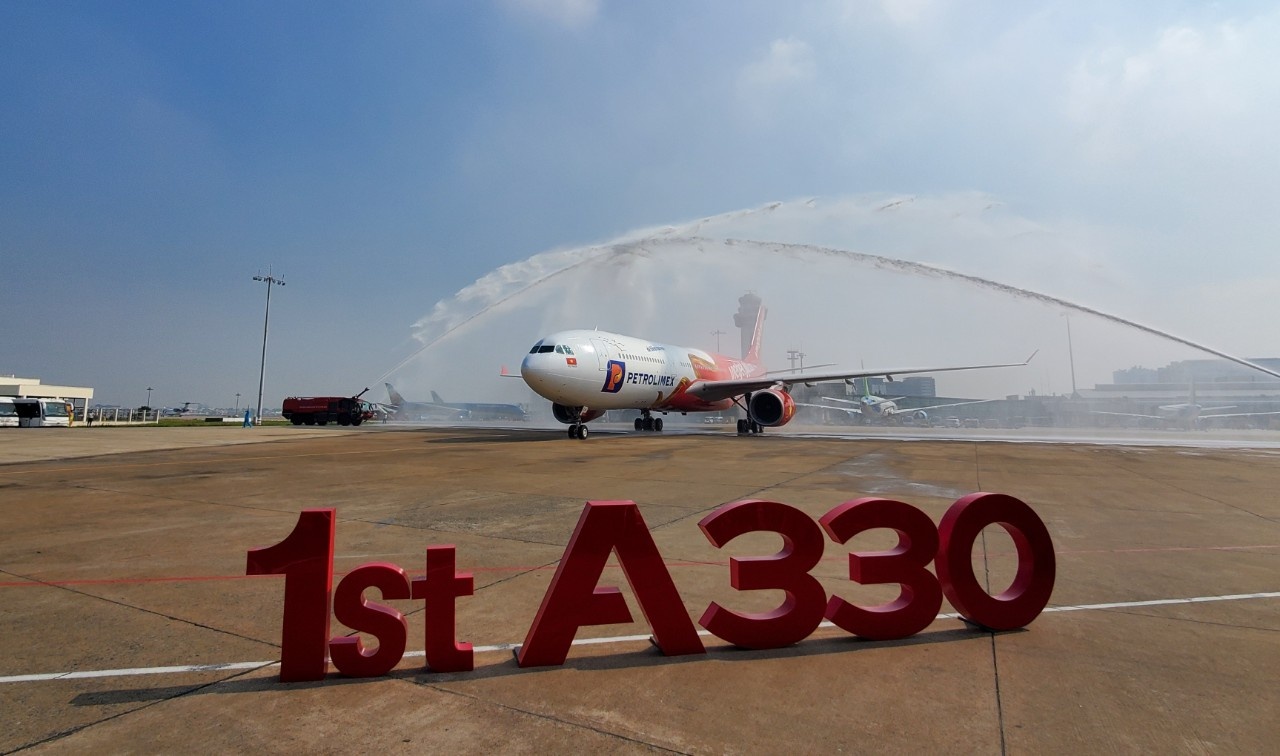 may bay than rong vietjet anh 1