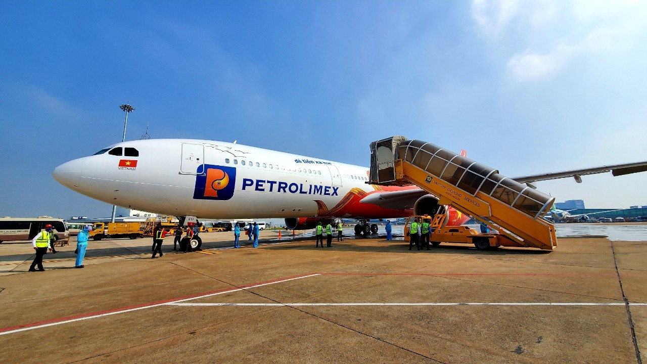 Vietjet khai thac may bay than rong hinh anh