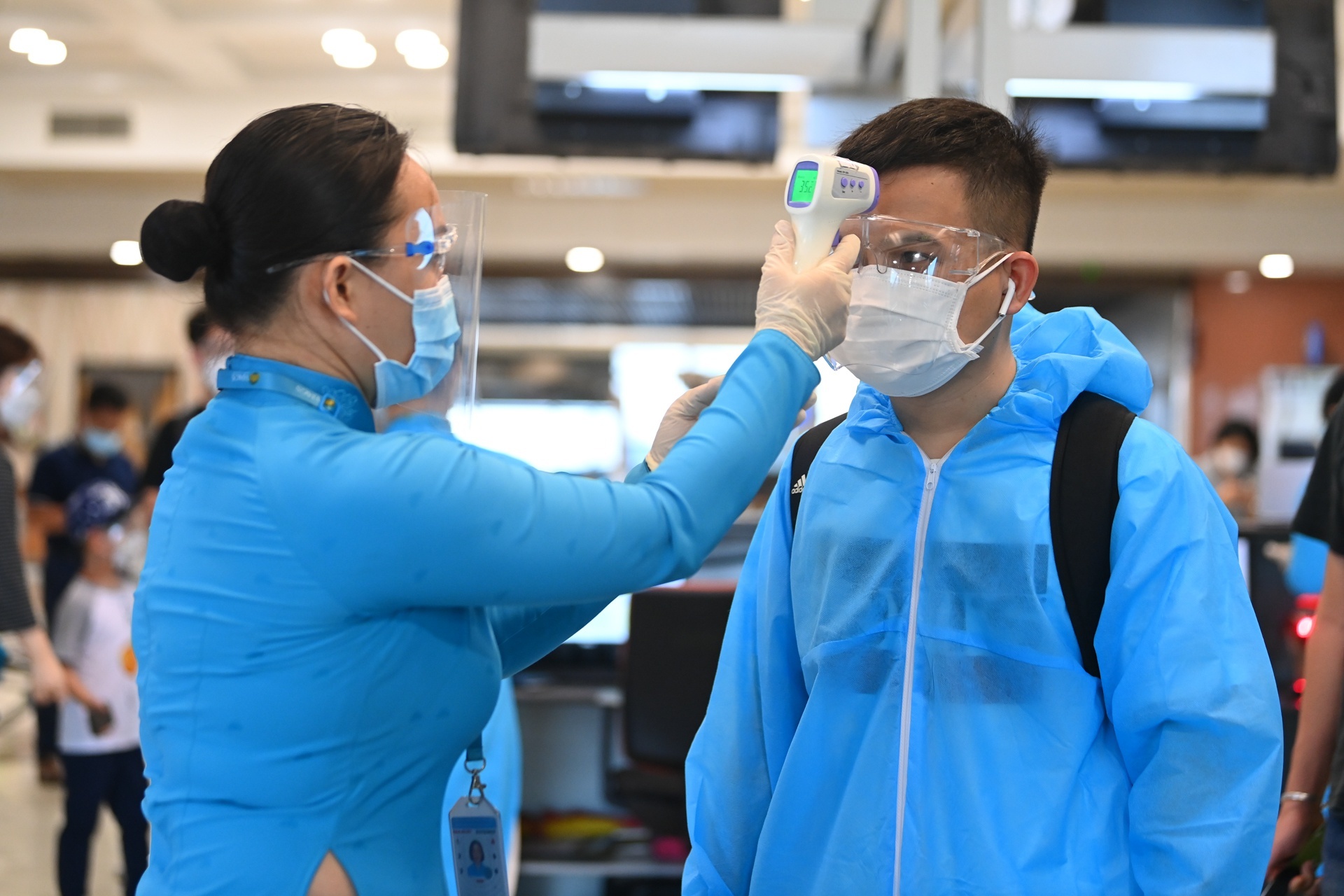 Cac hang hang khong bat dau mo ban ve bay quoc te hinh anh