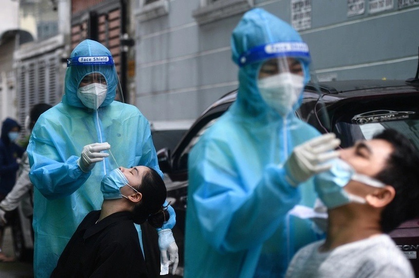 phi test nhanh di may bay anh 1