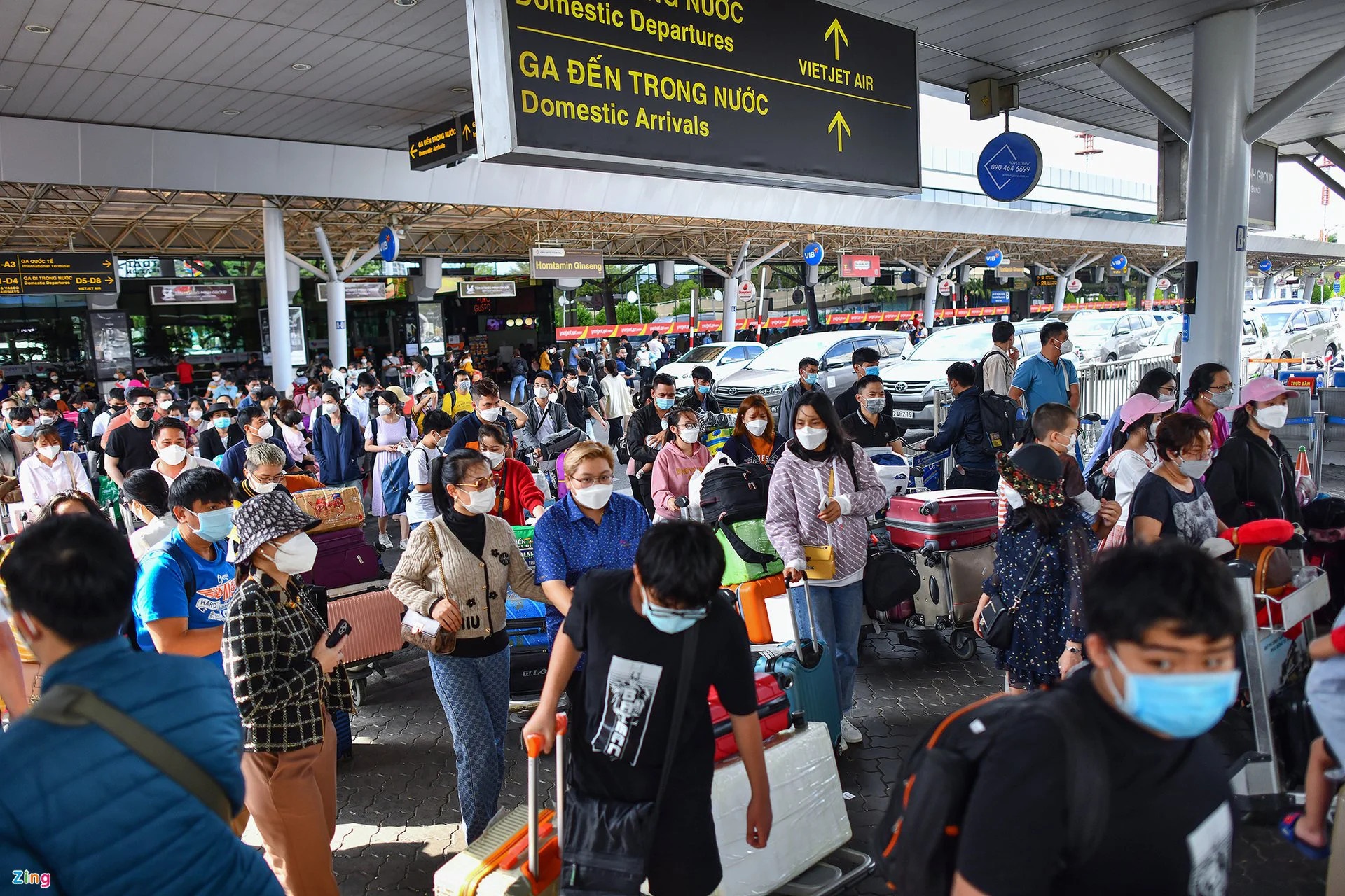 Tam dong cua mot duong bang san bay Tan Son Nhat tu ngay 21/2 hinh anh