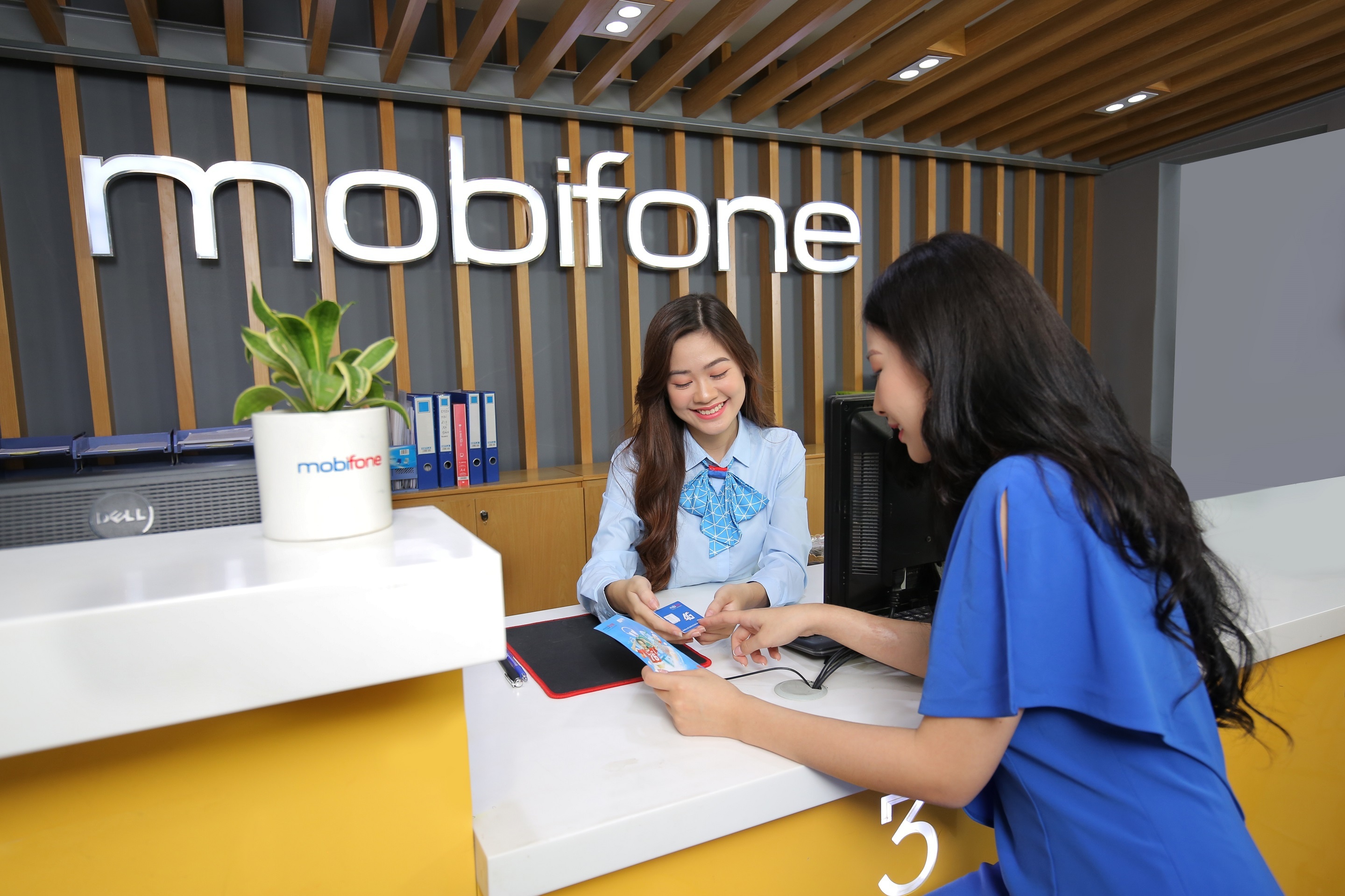 Mobifone nam giu hon 15.000 ty dong tien mat hinh anh
