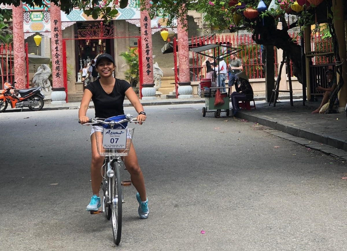 co giao nuoc ngoai mo lop yoga mien phi anh 8