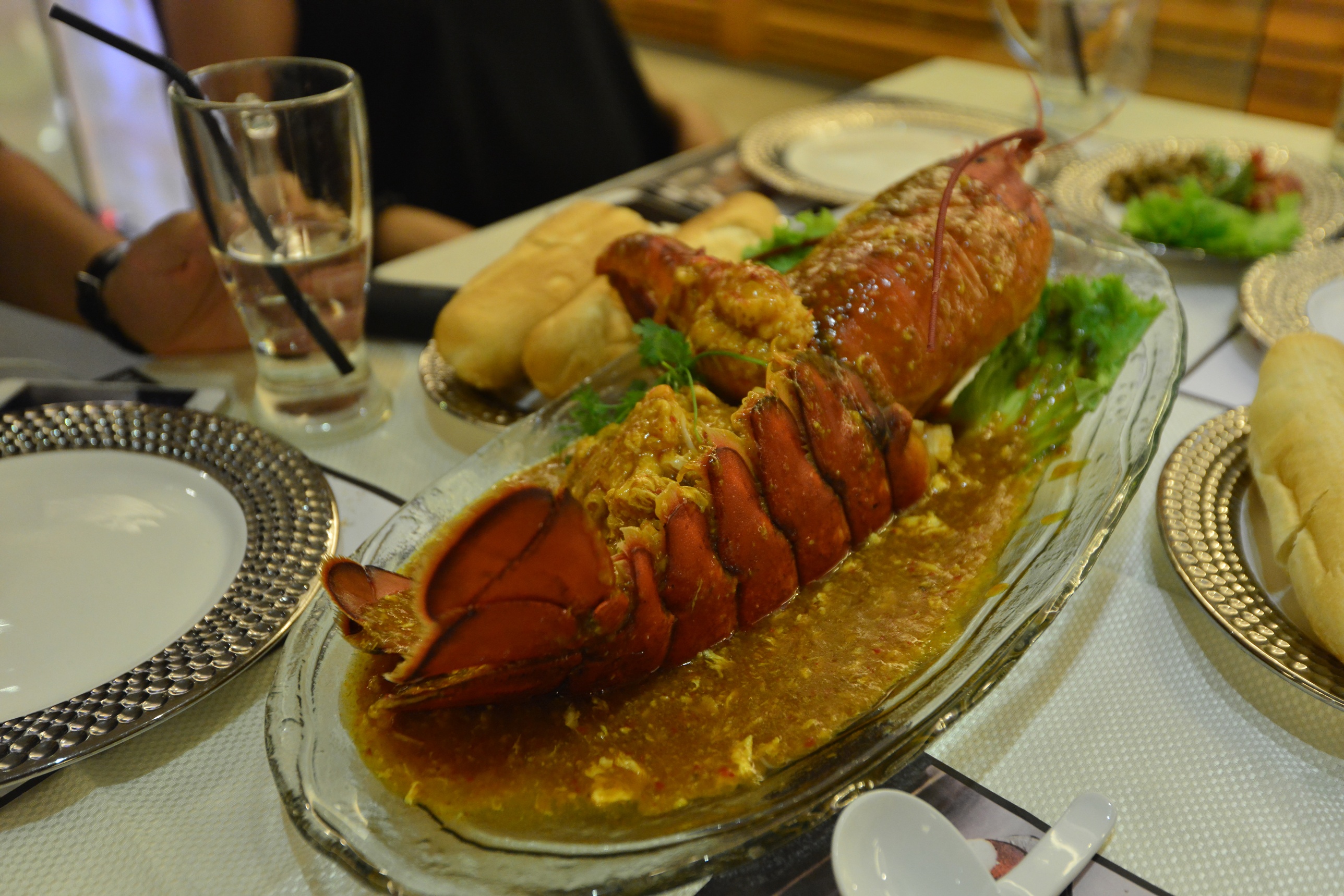 Xem phao hoa voi bua toi tom hum Canada gia 10 trieu hinh anh