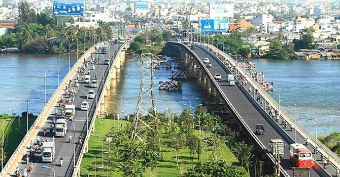 Nguy co lon nhat cua kinh te Viet Nam hien nay la gi? hinh anh