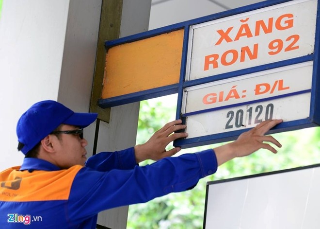 Giá cơ sở xăng dầu liên tiếp giảm trong thời gian qua. Ảnh: Hoàng Anh.