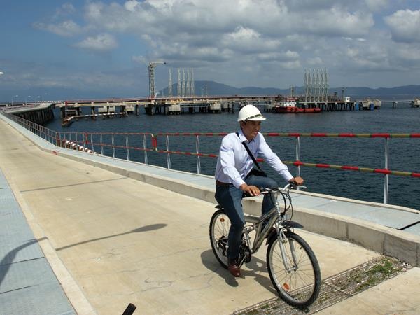 Vân Phong là một trong 3 địa điểm được dự kiến xây dựng đặc khu kinh tế. Ảnh: Thái Bình.