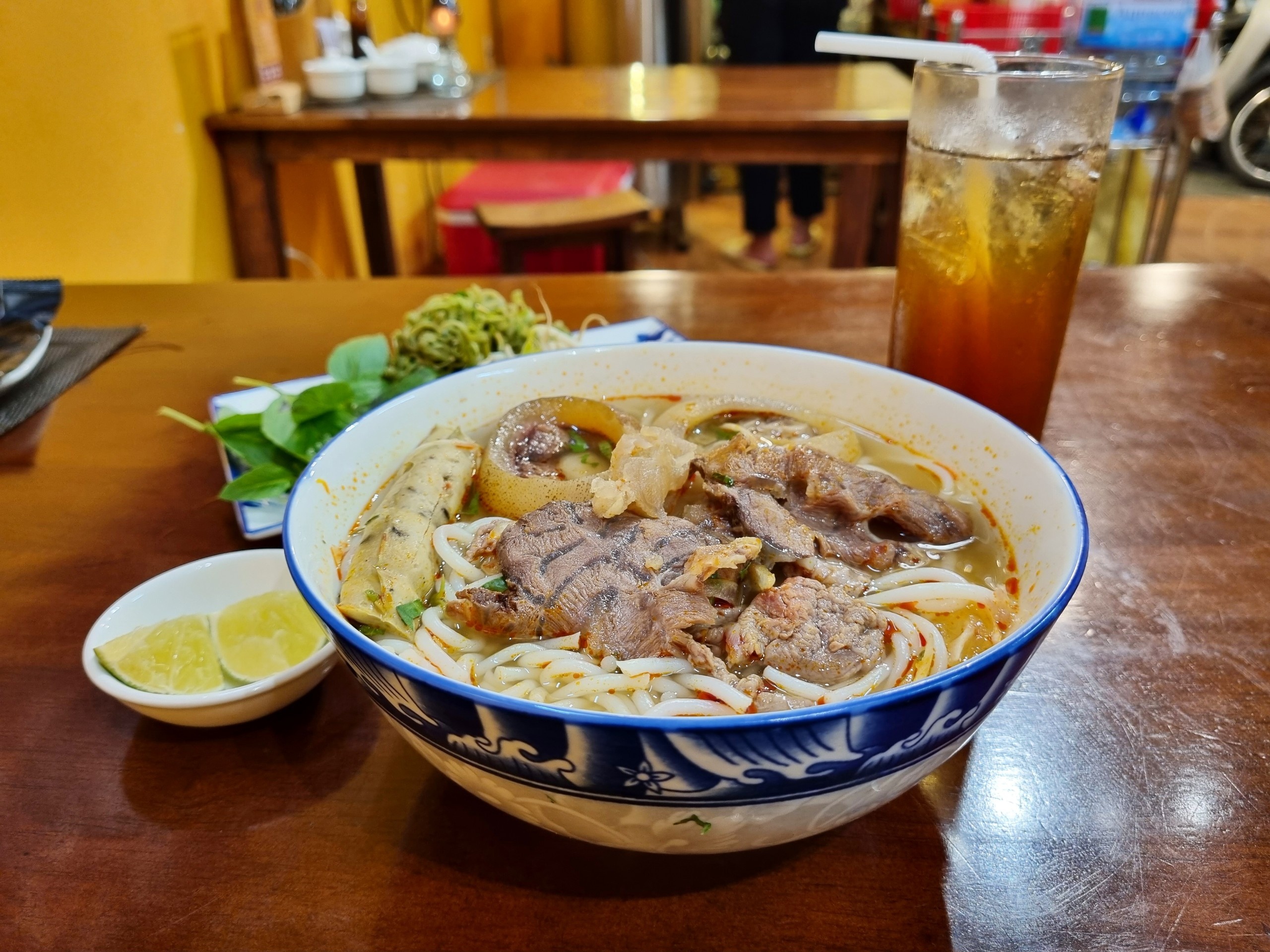 bun bo den dau o tphcm anh 2