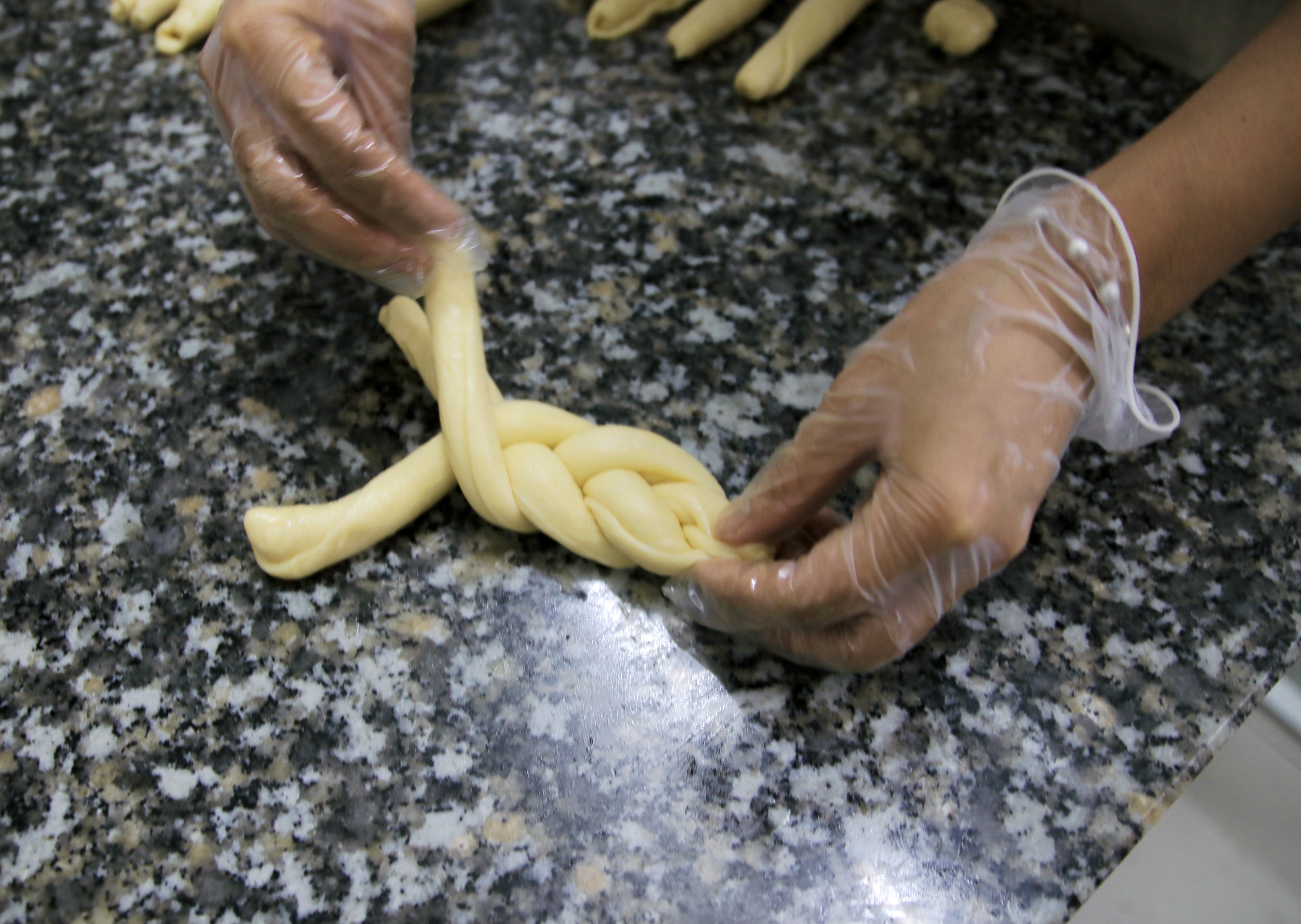 tiem banh khiem thi anh 5